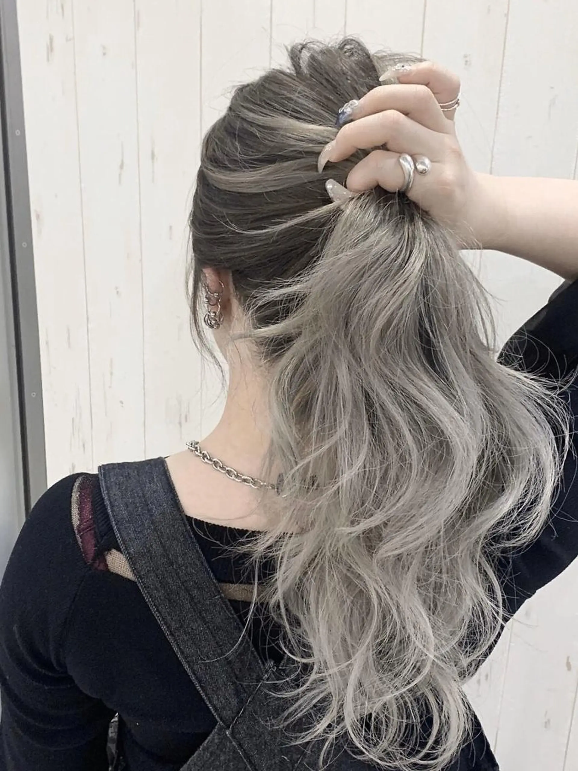 ロング カラー ヘアアレンジ Device ディバイスのヘアスタイル