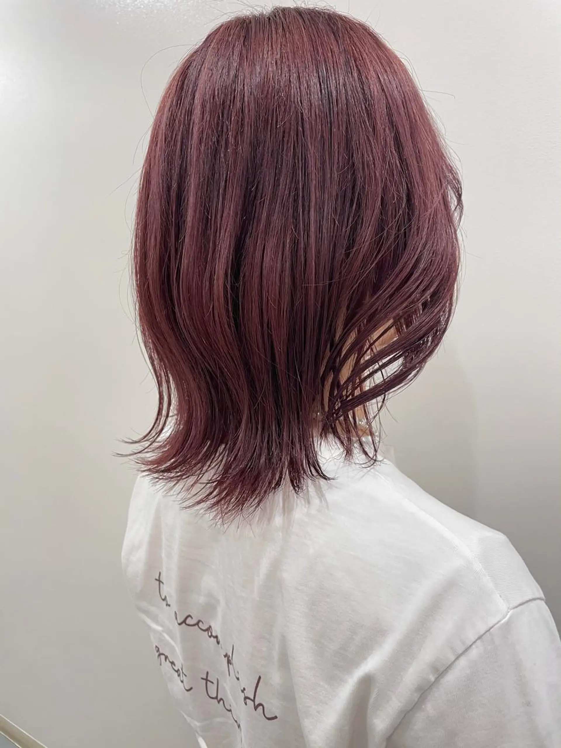 ミディアム カラー akane .のヘアスタイル