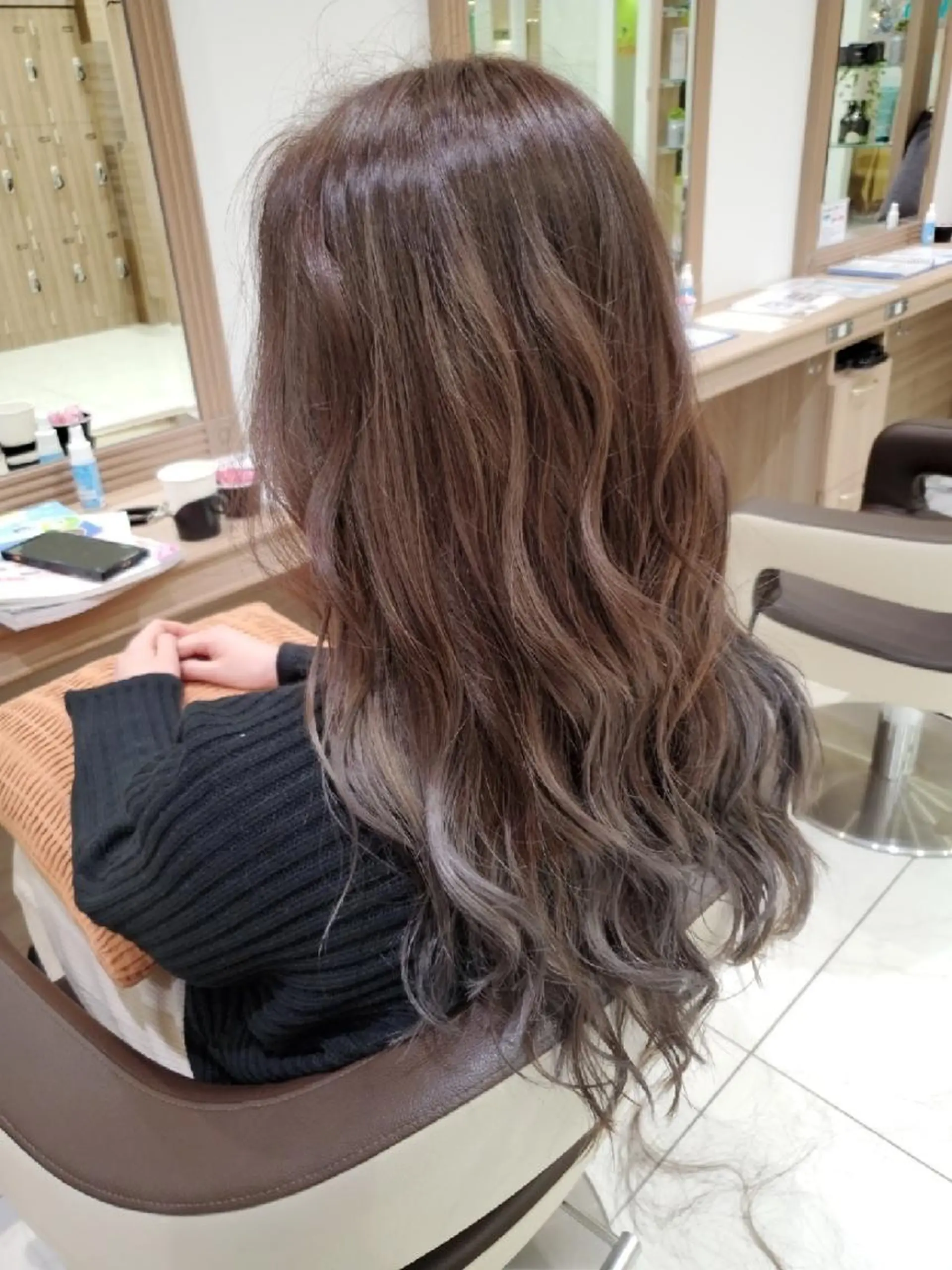 ロング カラー アッシュ ブリーチ グラデーションカラー グレージュ イルミナカラー 中村 和貴のヘアスタイル