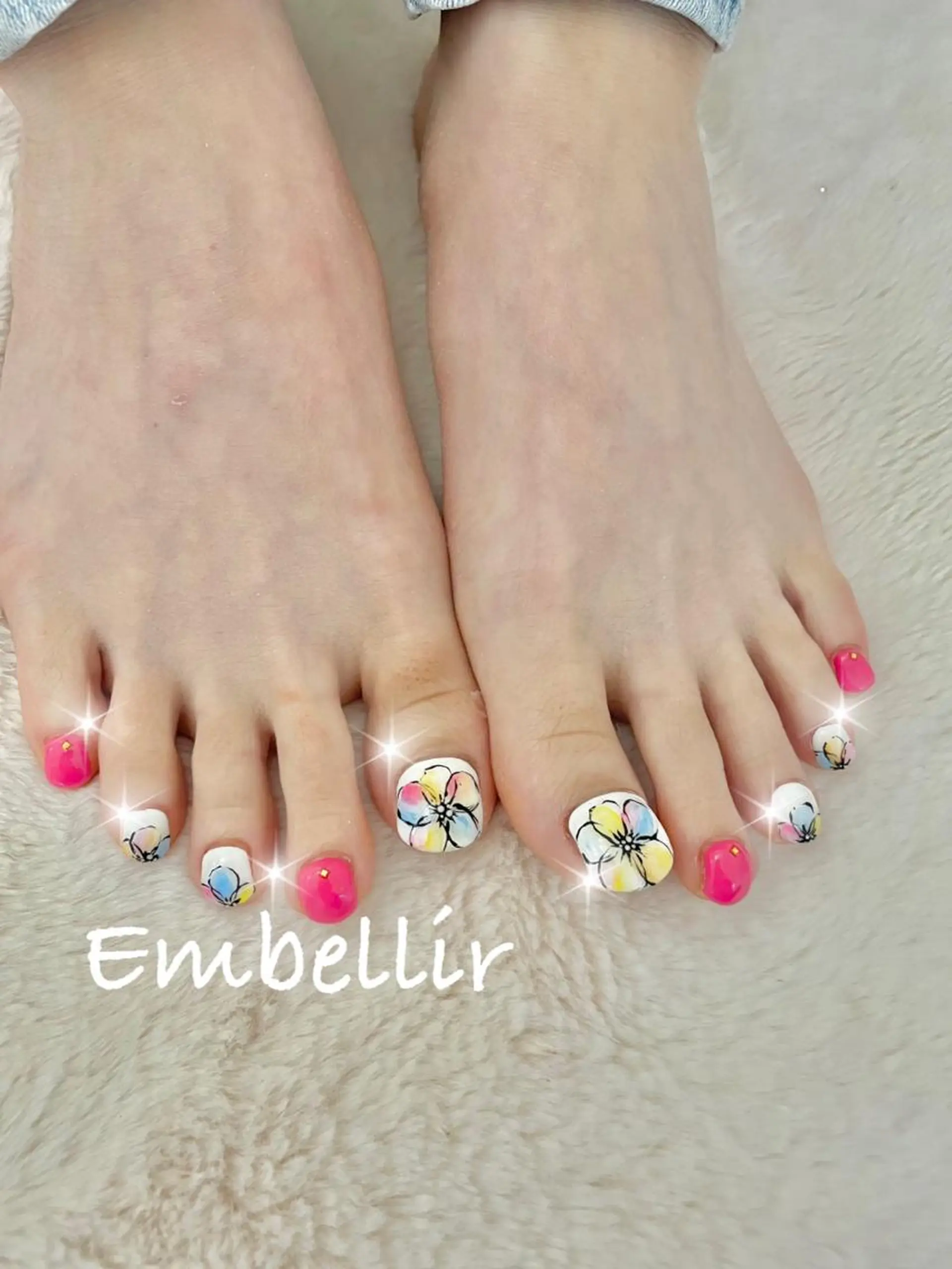 ネイル アートネイル 夏ネイル EMILUCA 北河希のエステ・リラクイメージ