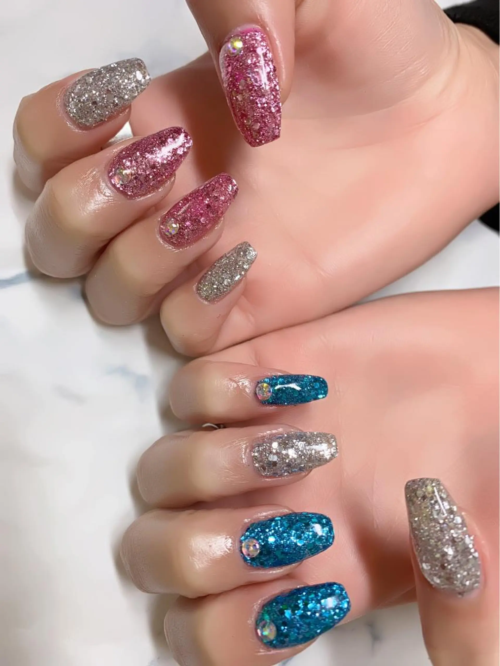 ネイル 菅野 愛花のネイルデザイン