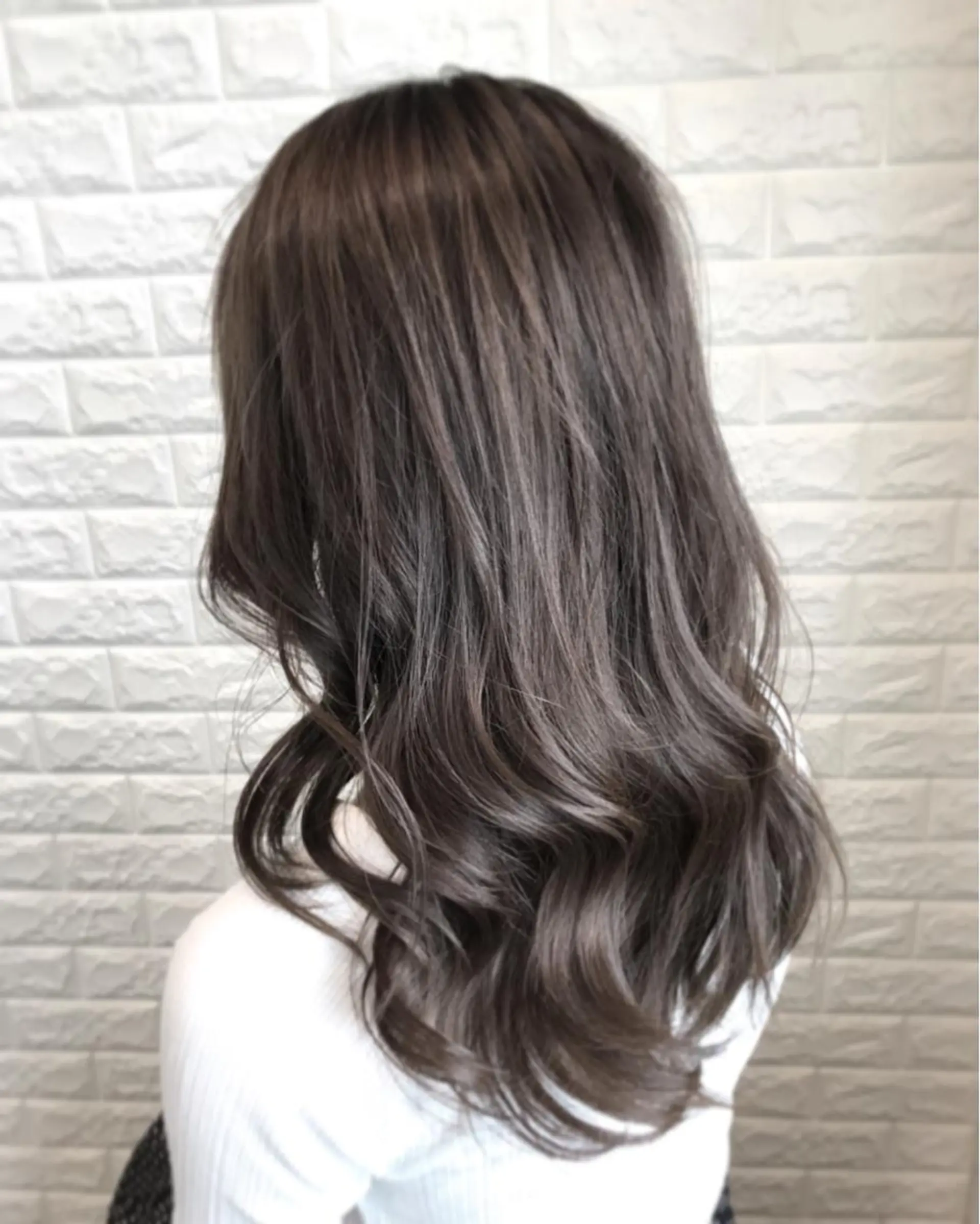 セミロング カラー イルミナカラー 外国人風カラー 縮毛矯正/ 髪質改善 /ショート　圍　崇行のヘアスタイル