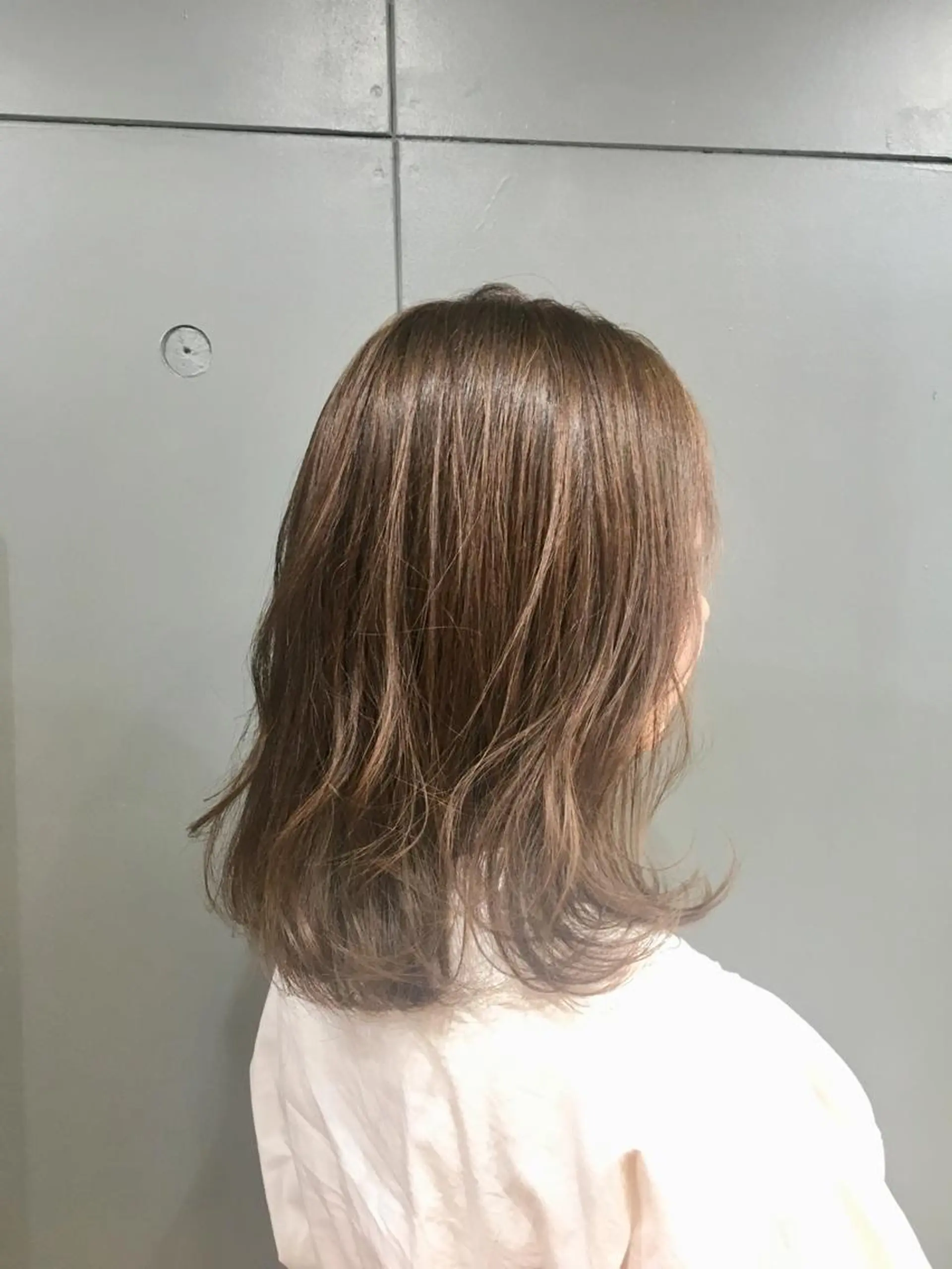 ミディアム ヘアカラー 佐藤 実咲のヘアスタイル