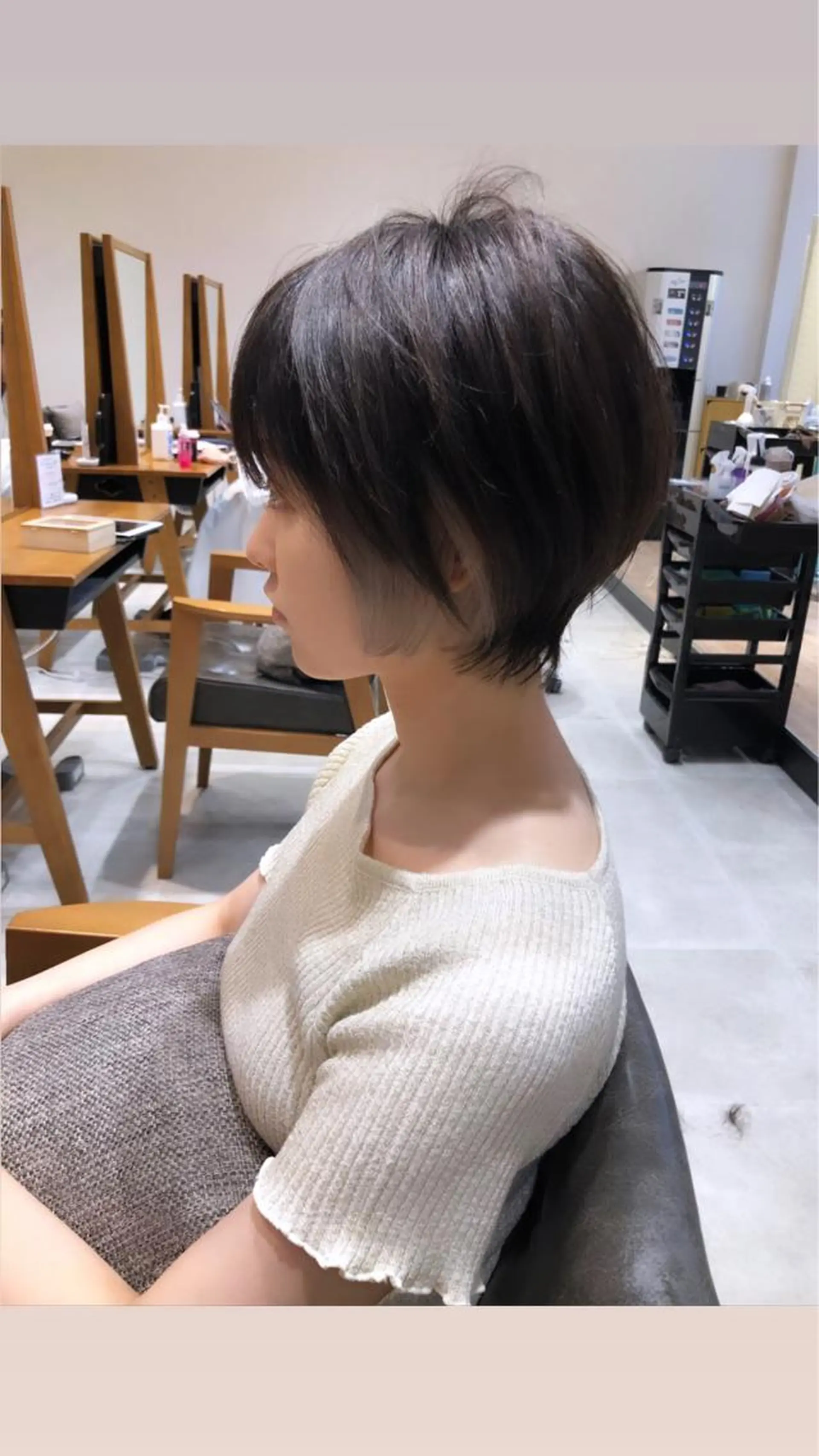ショート カラー 🌟イメチェン美容師 🌟清水 大輝のヘアスタイル