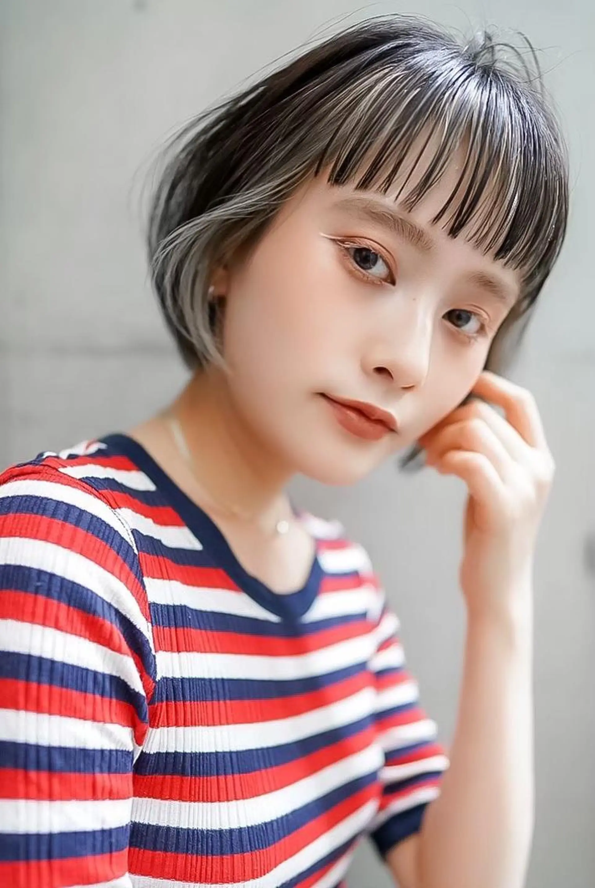 ミディアム カラー イヤリングカラー SALOWIN所属・MA Iのヘアスタイル