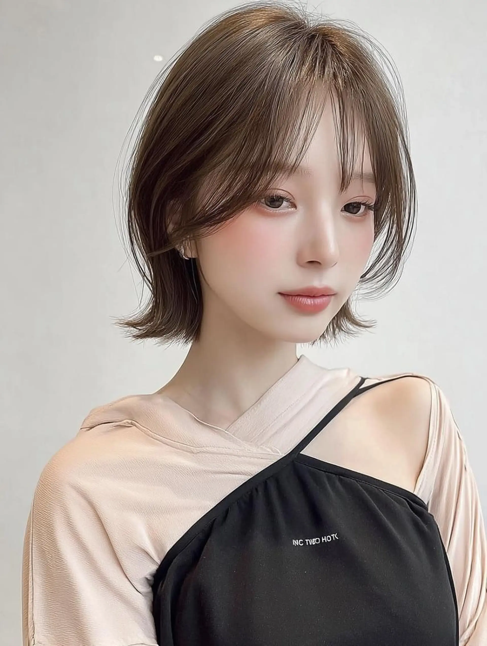 ショート ハイライト カット ヘアカラー トリートメント 青木 りおのヘアスタイル