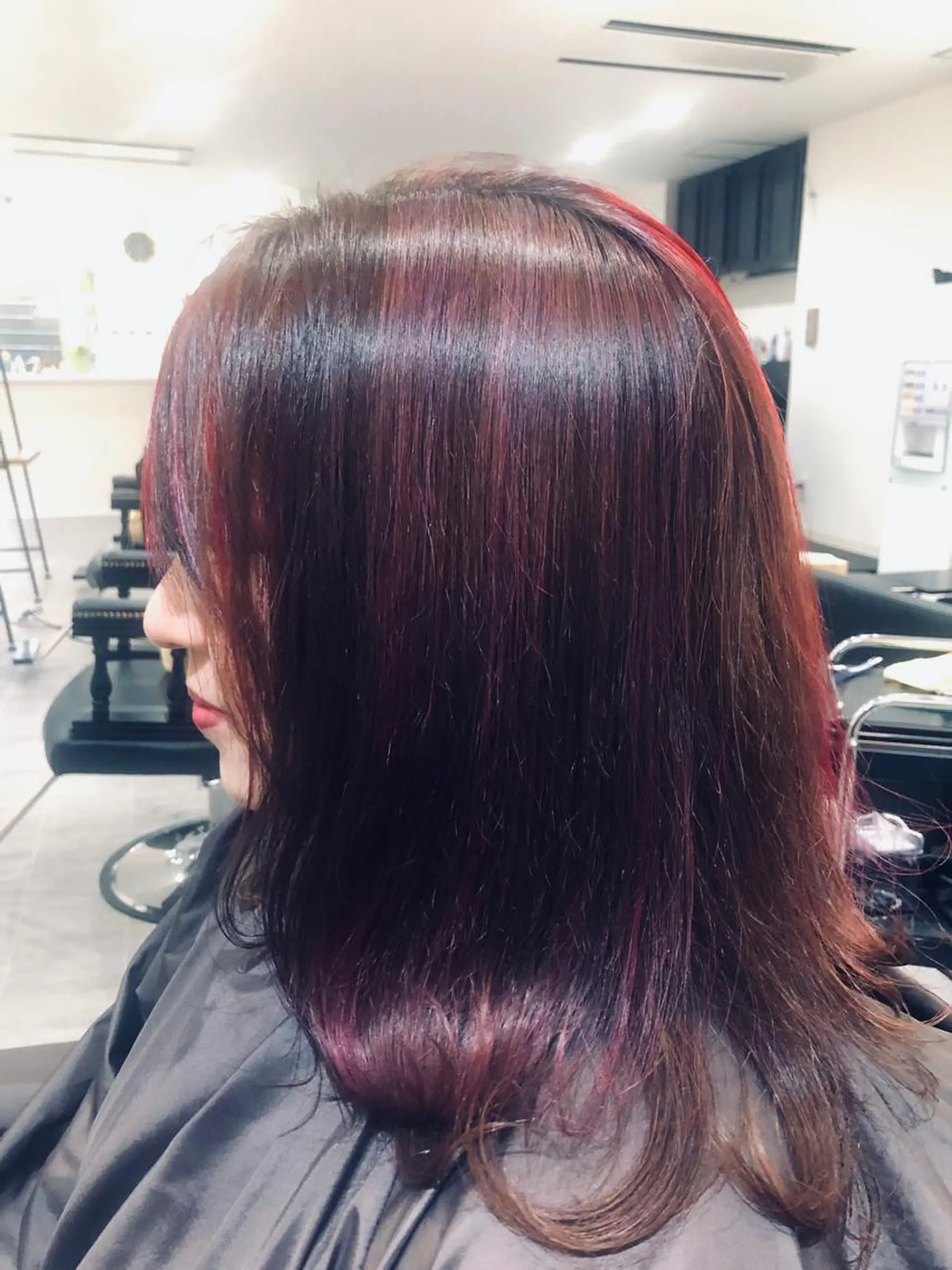 ミディアム 渡邊 暁史のヘアスタイル