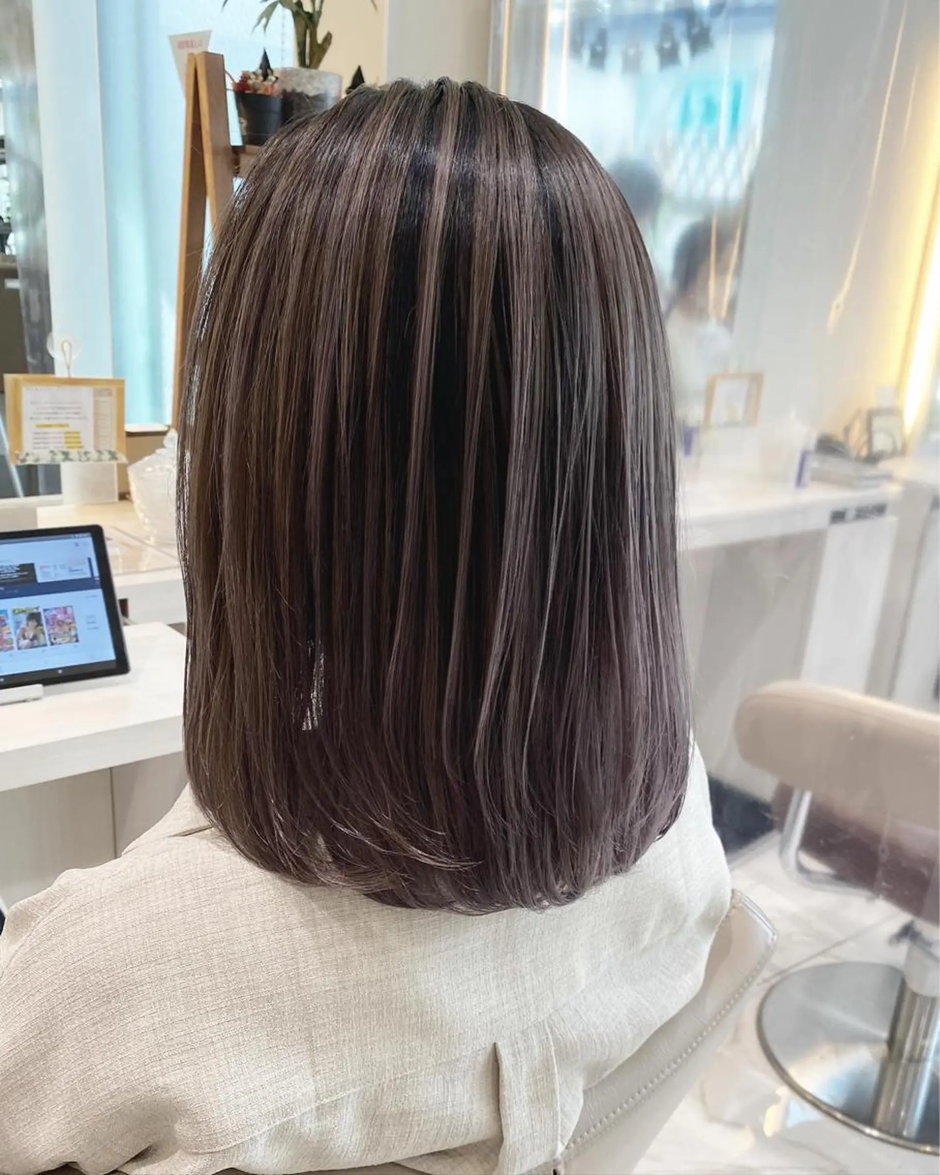 ミディアム カラー バレイヤージュ 髪質改善 レイヤーカット カット ヘアカラー トリートメント 山崎俊輔/髪質改善 /バレイヤージュのヘアスタイル