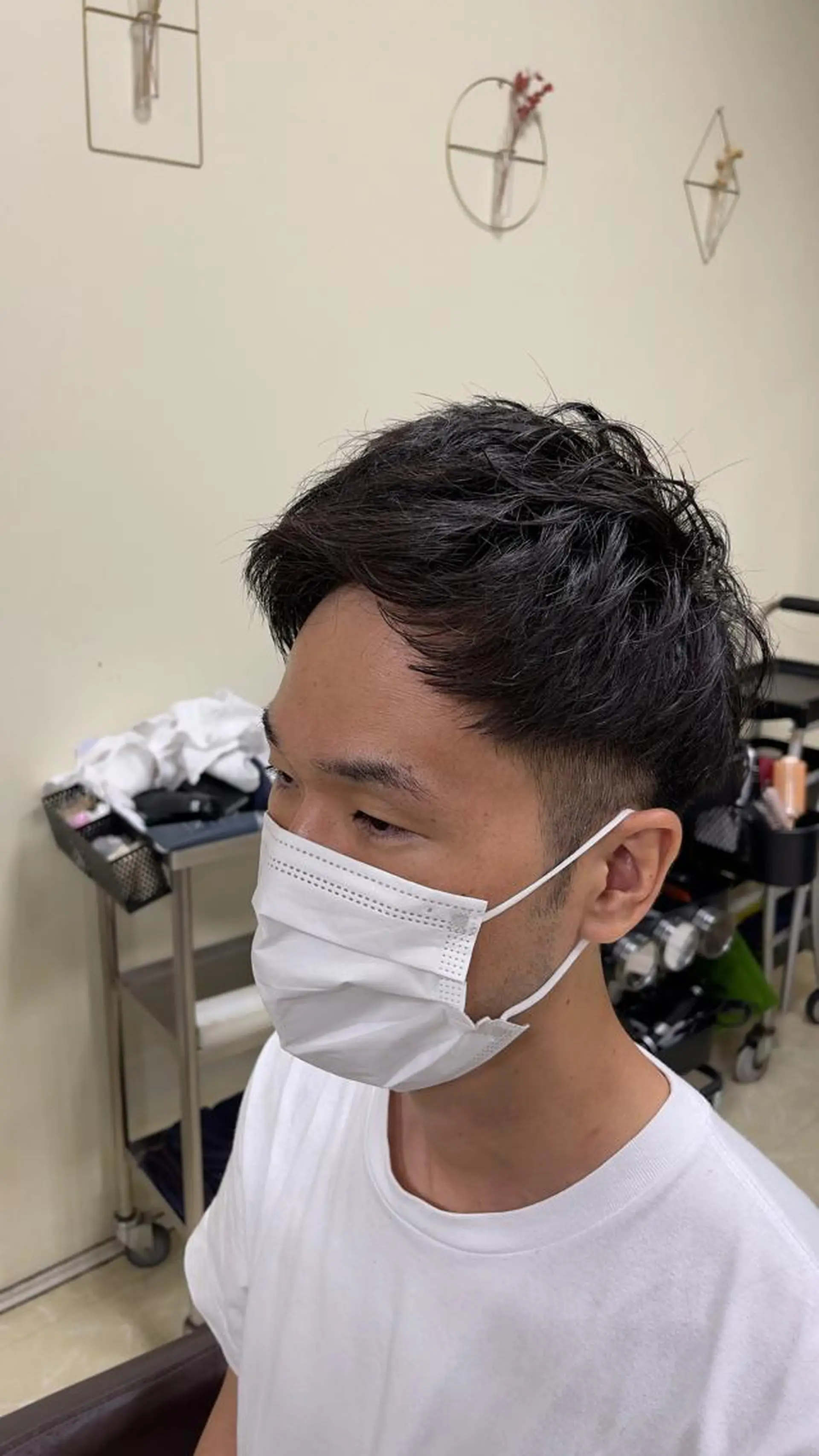 ショート メンズ ショートヘア CARE SHINSAIBASHI所属・縮毛・酸性ストレート 専門 今井のヘアスタイル