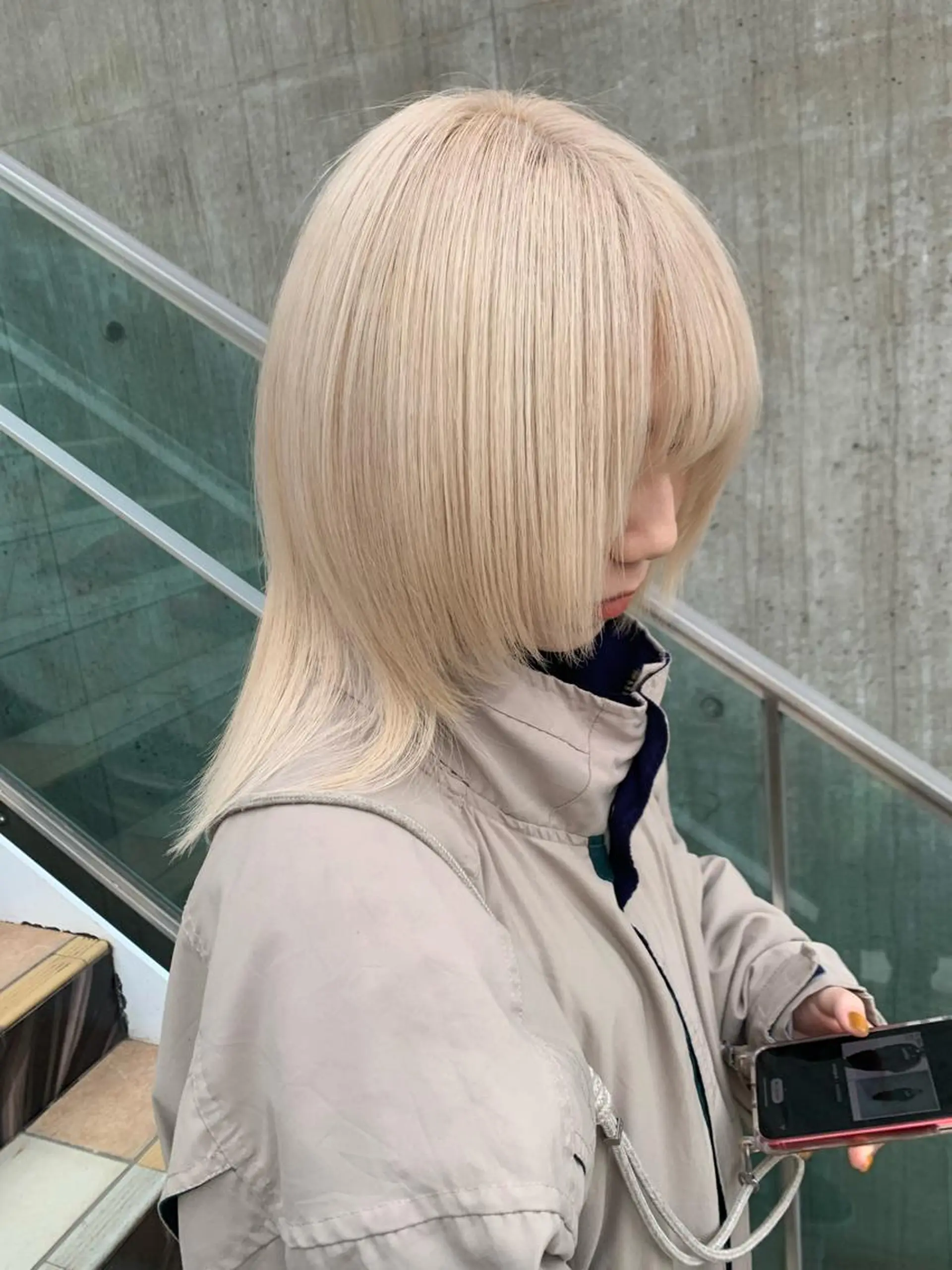 ミディアム トリートメント ウルフカット 酸熱トリートメント 牧内 拓のヘアスタイル