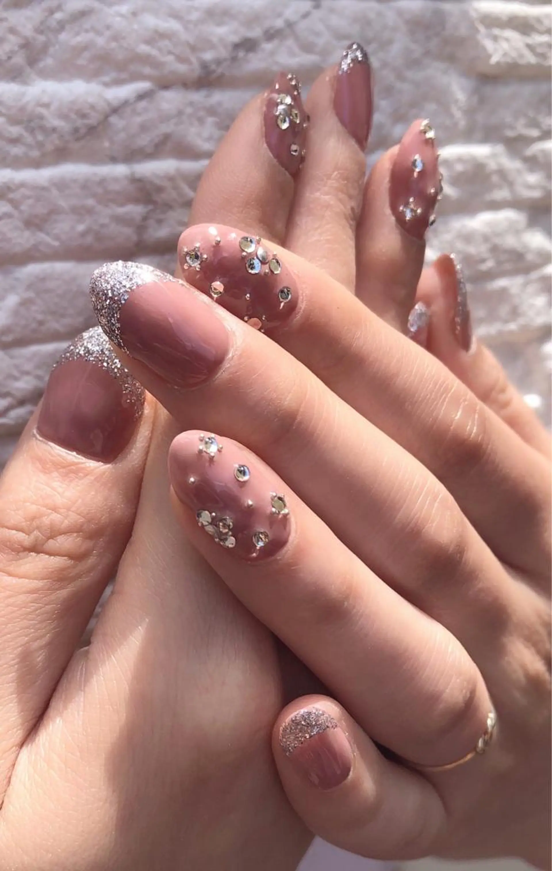 ネイル フレンチネイル ラメ(グリッター) ストーンネイル Sand by muoのネイルデザイン