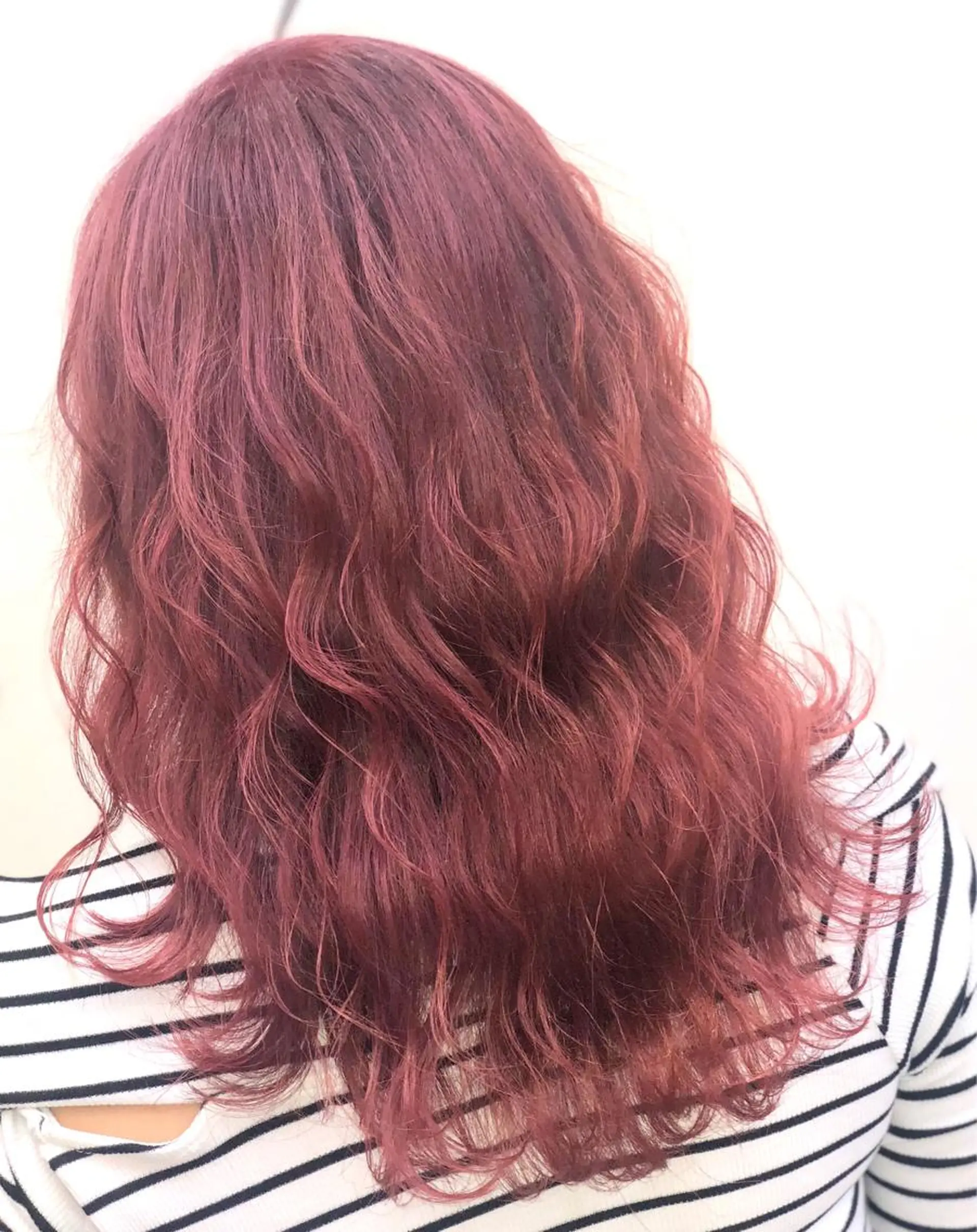 セミロング カラー ピンクカラー レッドカラー MAKO ❤️‍🔥NEXTのヘアスタイル