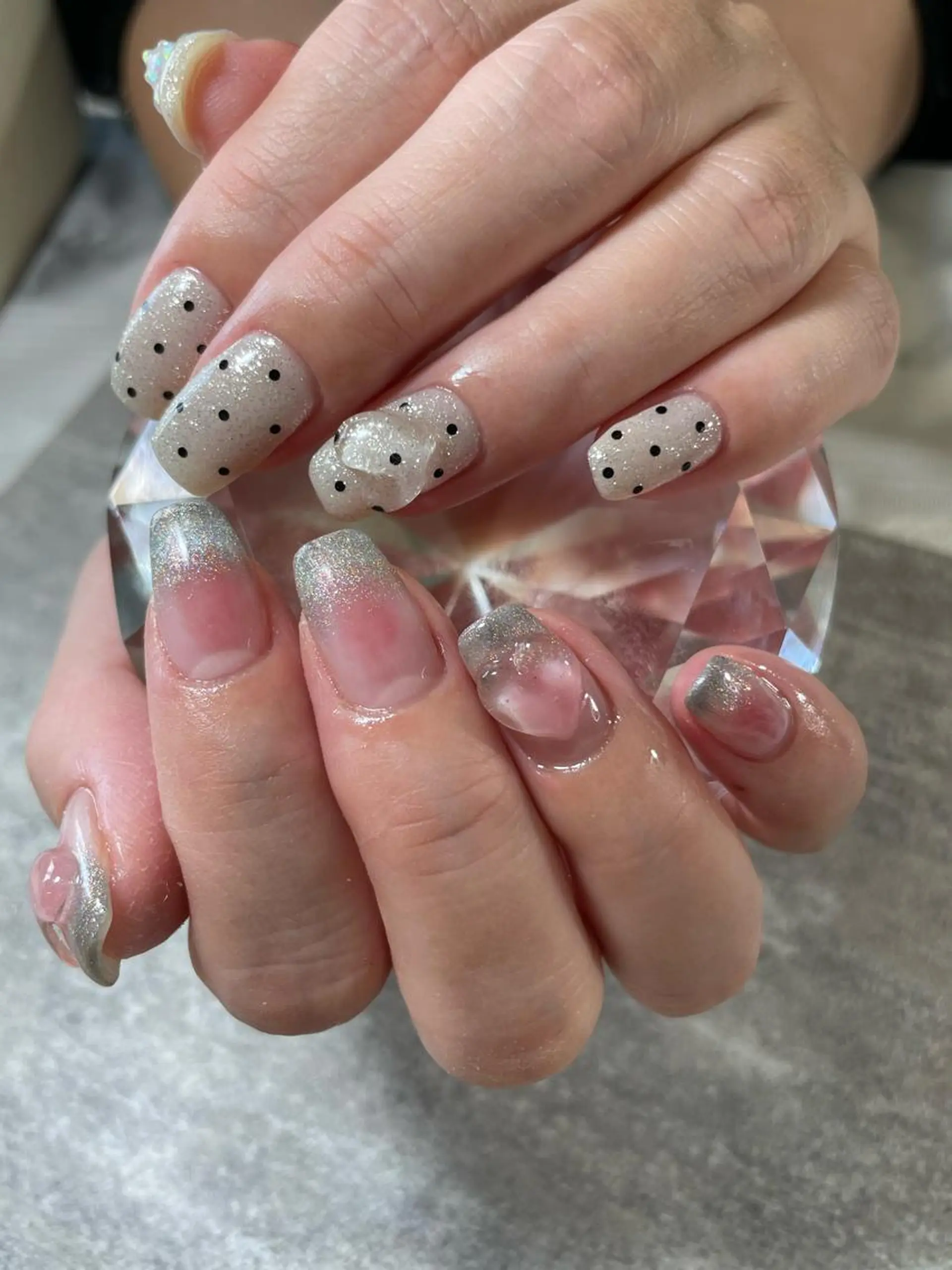 ネイル 蓑原 佳央里のネイルデザイン