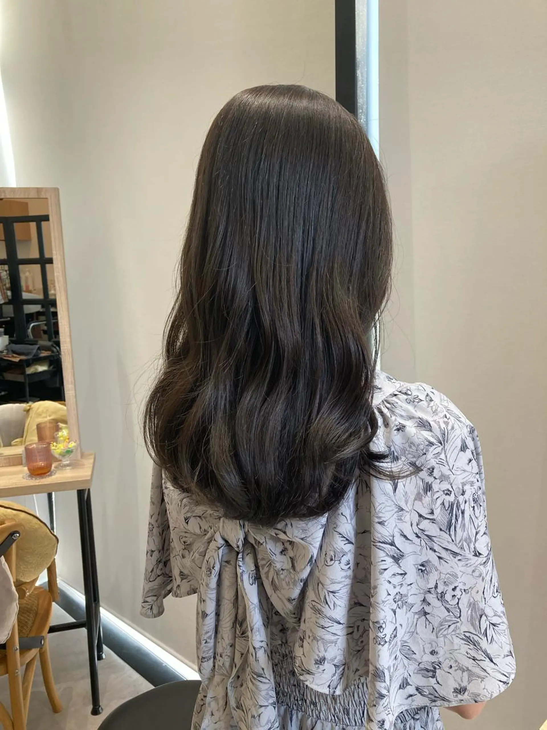 セミロング ✨色持ちの良い艶 カラー✨蟹江真世のヘアスタイル