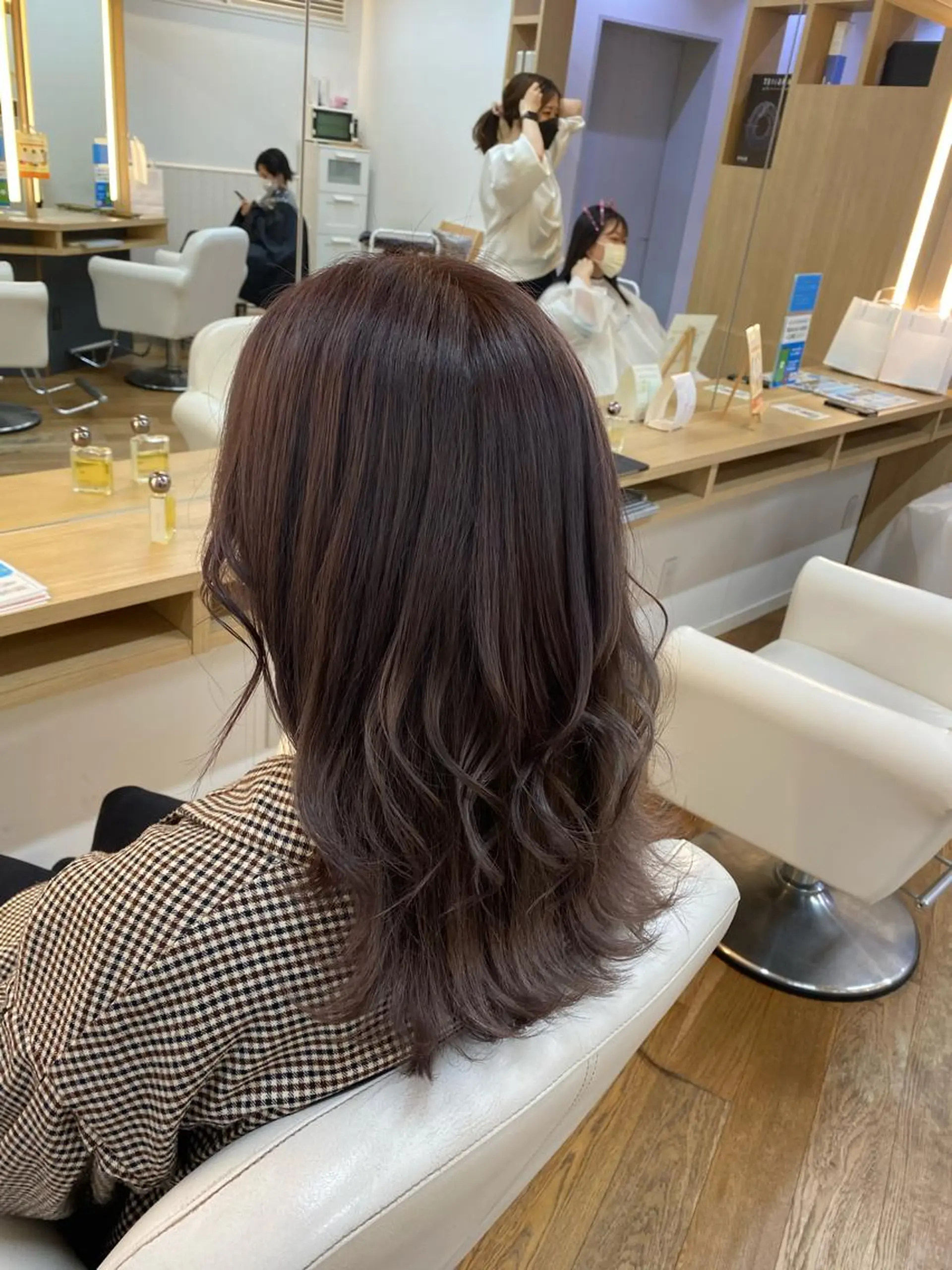 セミロング カラー ヘアアレンジ ブリーチ バイオレットカラー 韓国ヘア sasugaのヘアスタイル