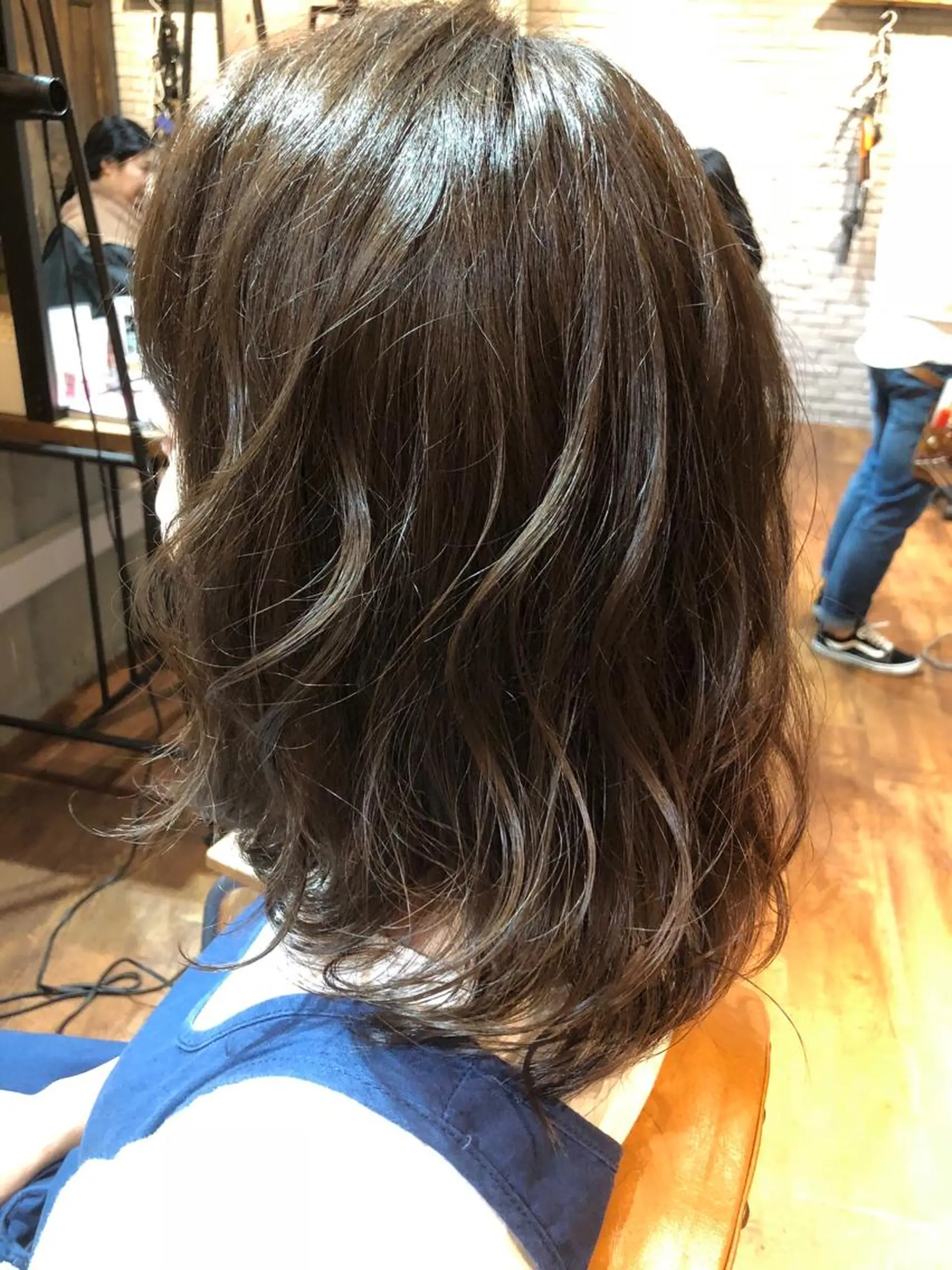 セミロング カラー 透明感カラー イルミナカラー カット ヘアカラー La fith hair swag所属・山村 直哉のヘアスタイル