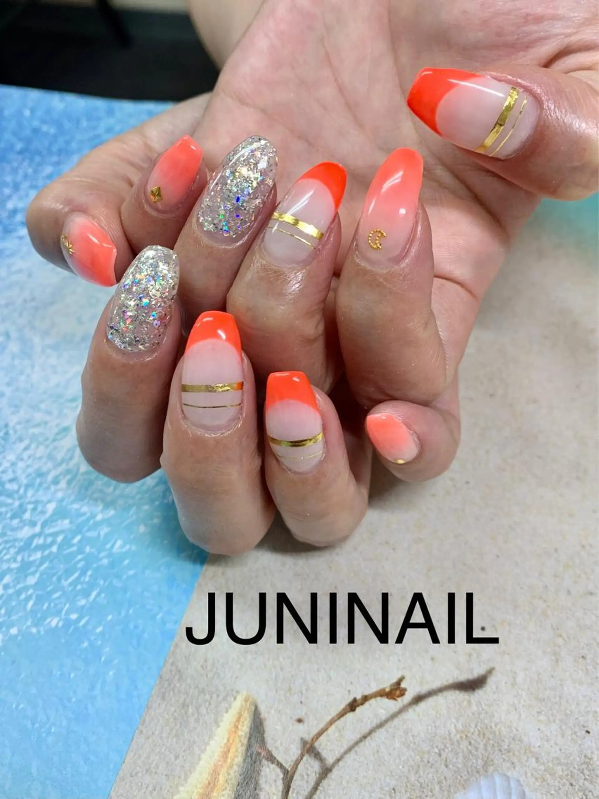 ネイル オーロラネイル クリアネイル フラッシュネイル フレンチネイル 氷ネイル・うるうるネイル ハンドネイル JuniNail 주니네일🇰🇷suのネイルデザイン