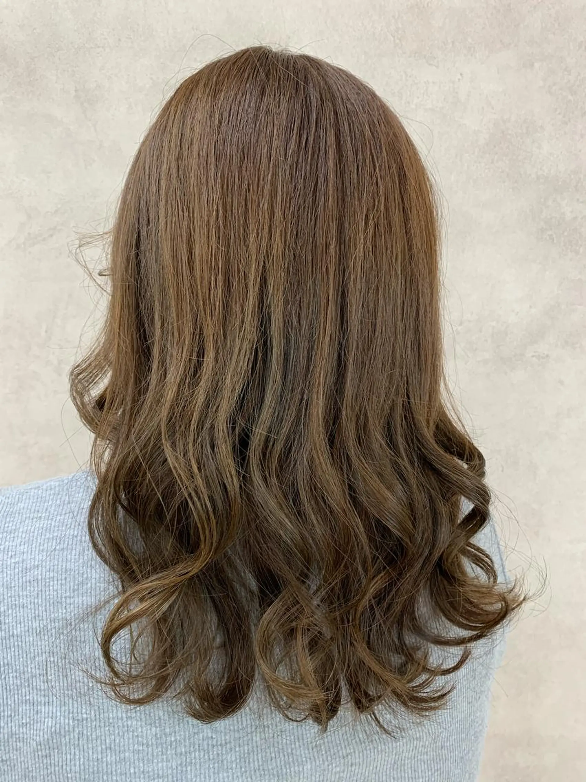 セミロング Rina🪄 韓国風レイヤーcutのヘアスタイル