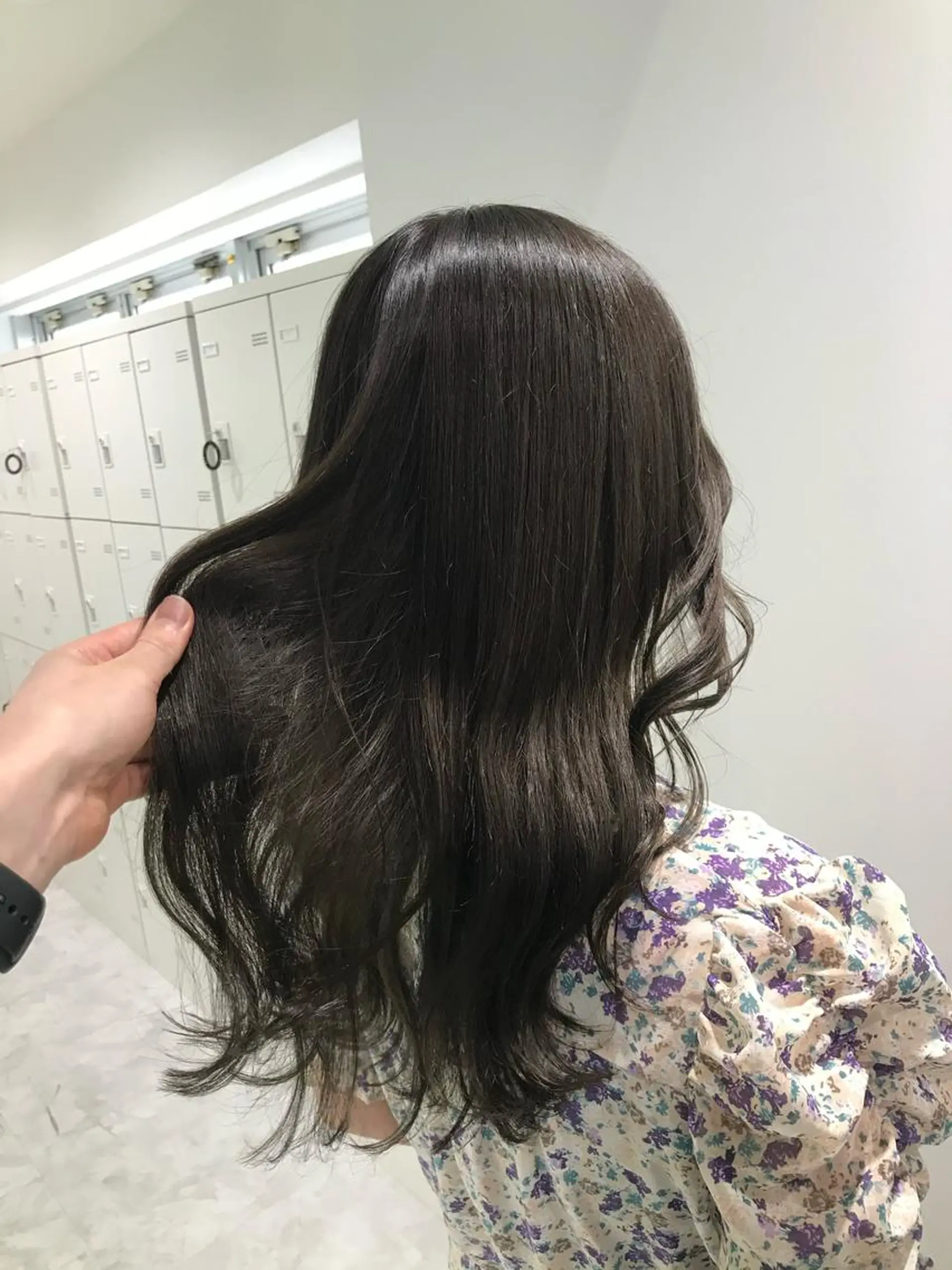 セミロング カラー パーマ ヘアアレンジ ネイル マツエク・マツパ 韓国風ベージュ🤎 赤みなし🌿横浜🤎のヘアスタイル