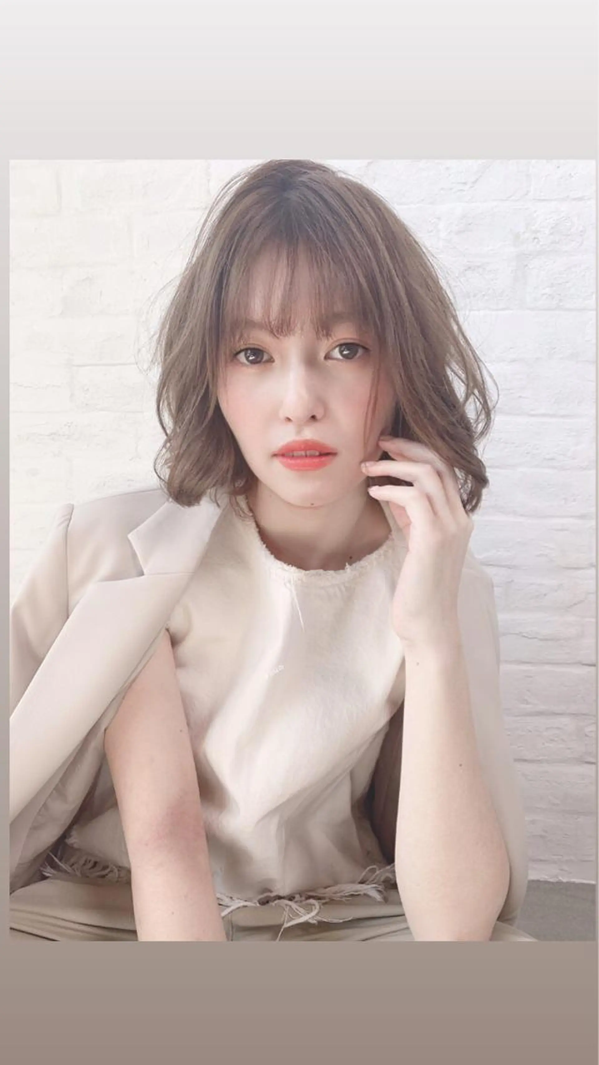 ショート カラー グレージュ ミルクティーグレージュ イエローカラー KANOI 銀座中央通り所属・上條 航平のヘアスタイル