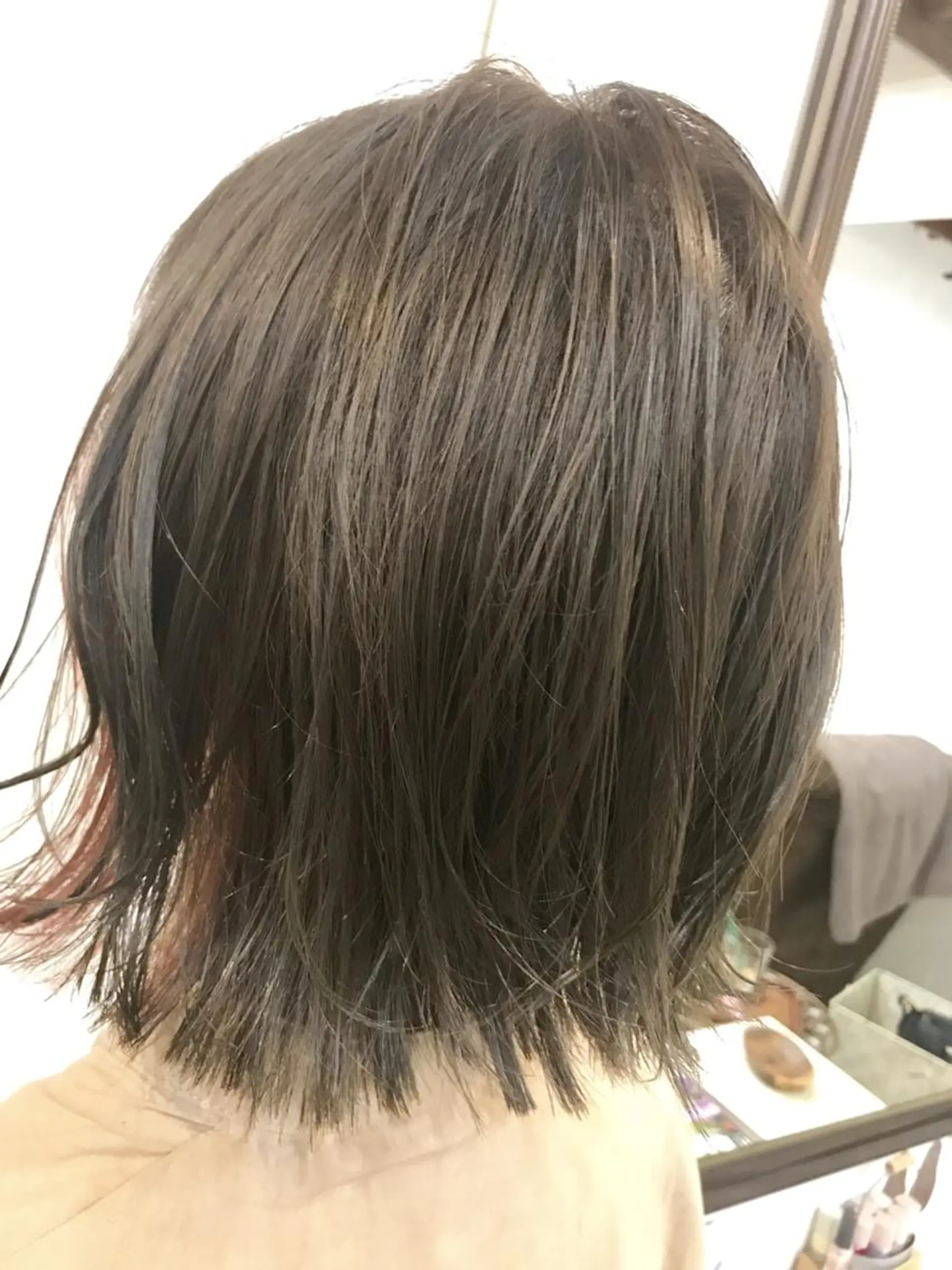 ショート カラー hair works raptureのヘアスタイル