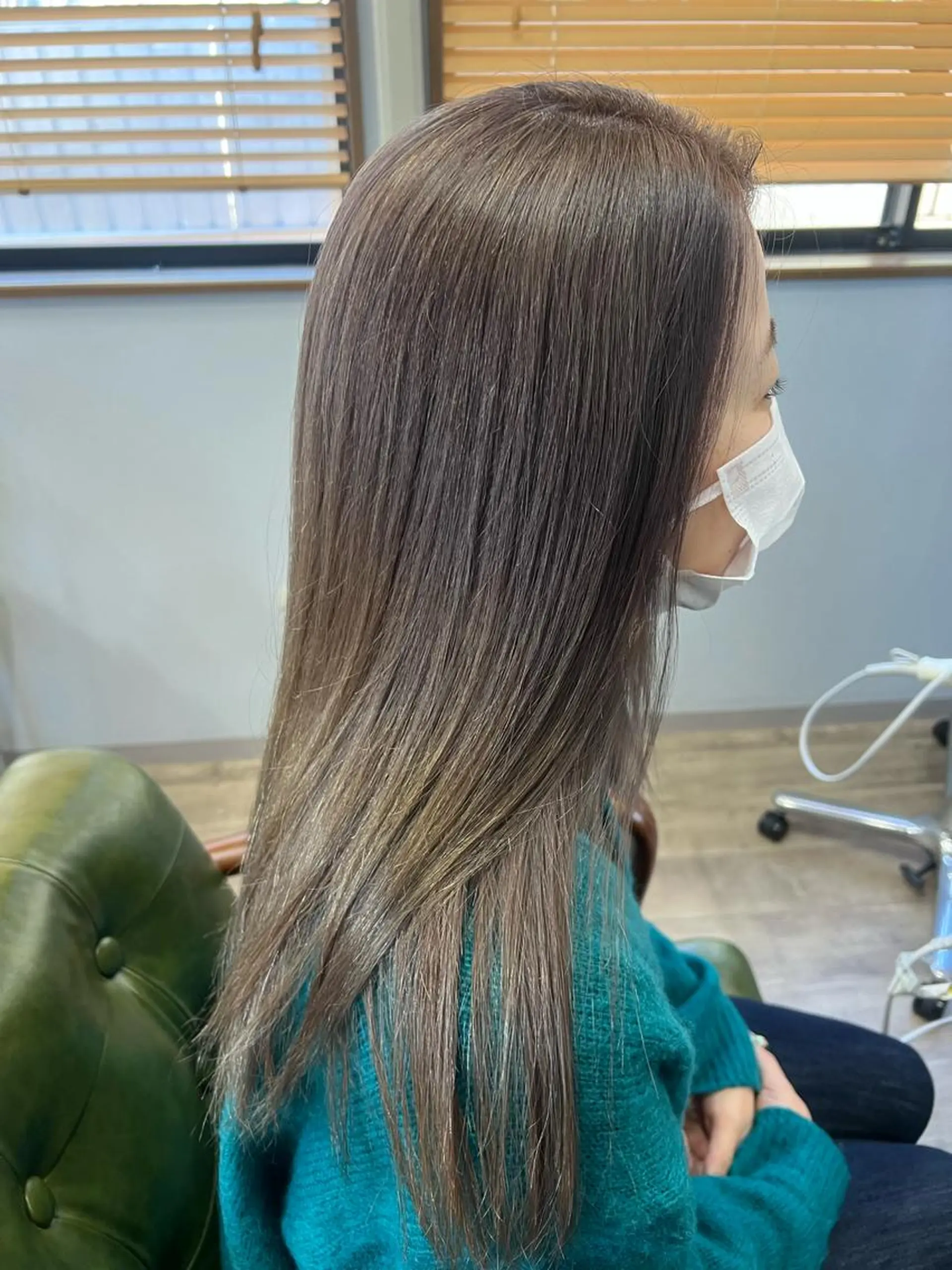 ロング カラー ブリーチ ピンクカラー シルバー カット ヘアカラー B-rilliant ビーリリアント所属・今井 里美のヘアスタイル