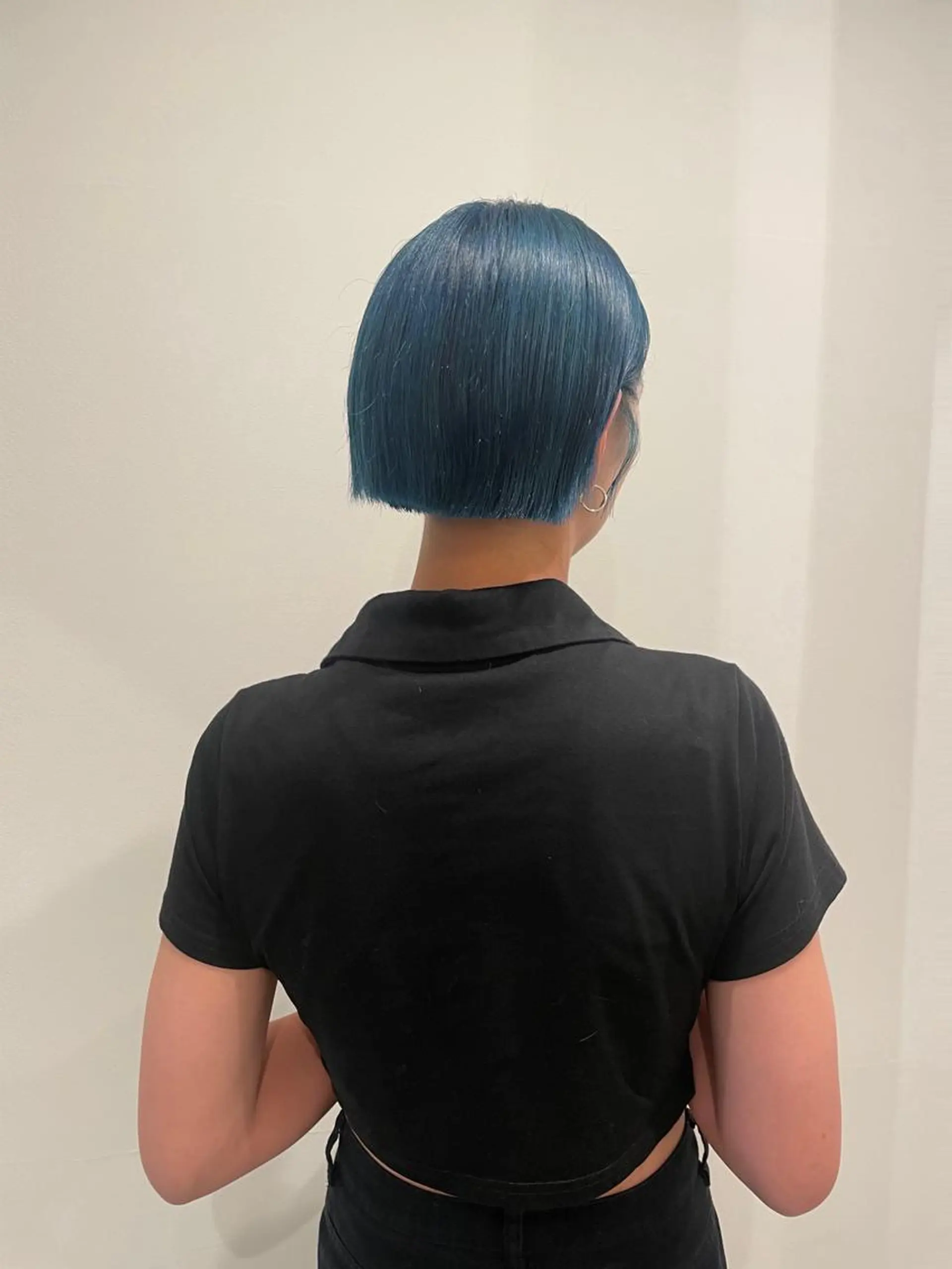 ショート カラー アクアカラー ブリーチ ブルーカラー ダブルカラー ハイトーンカラー ヘアカラー 渋谷 留菜のヘアスタイル