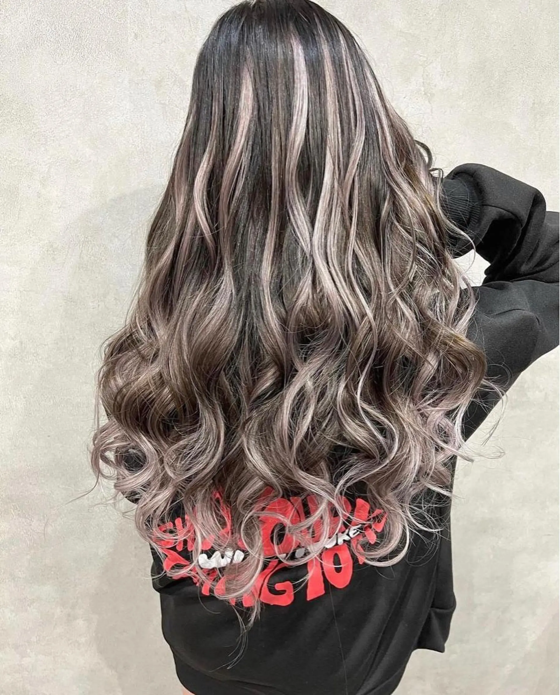 ロング カラー ヘアカラー エクステ ハイトーン/韓国風 🤍Nacchi🐈のマツエク・マツパデザイン