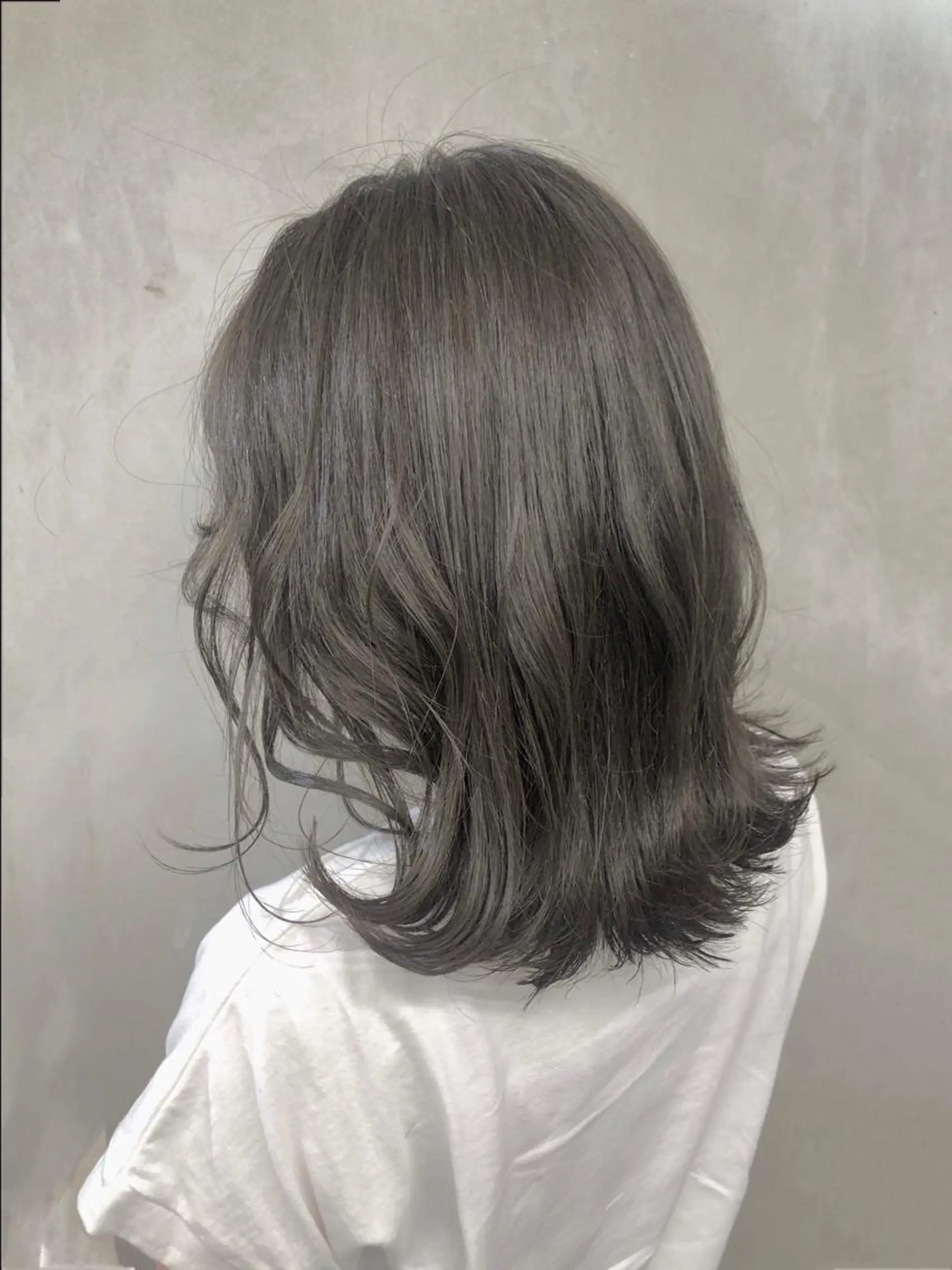 ミディアム 韓国レイヤーカット要 暗透カラー📓吉祥寺のヘアスタイル