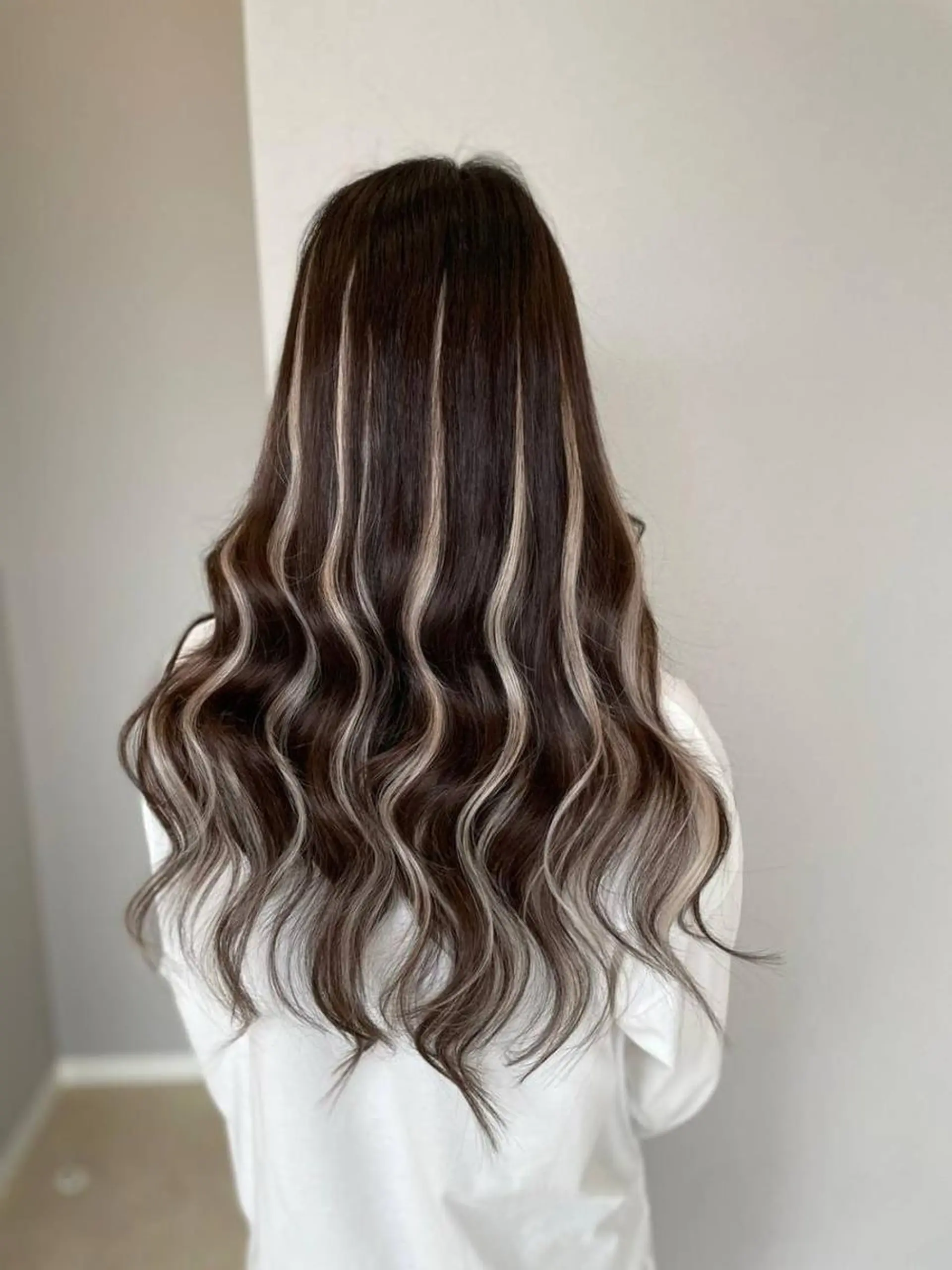 ロング KOSEI シールエクステのヘアスタイル