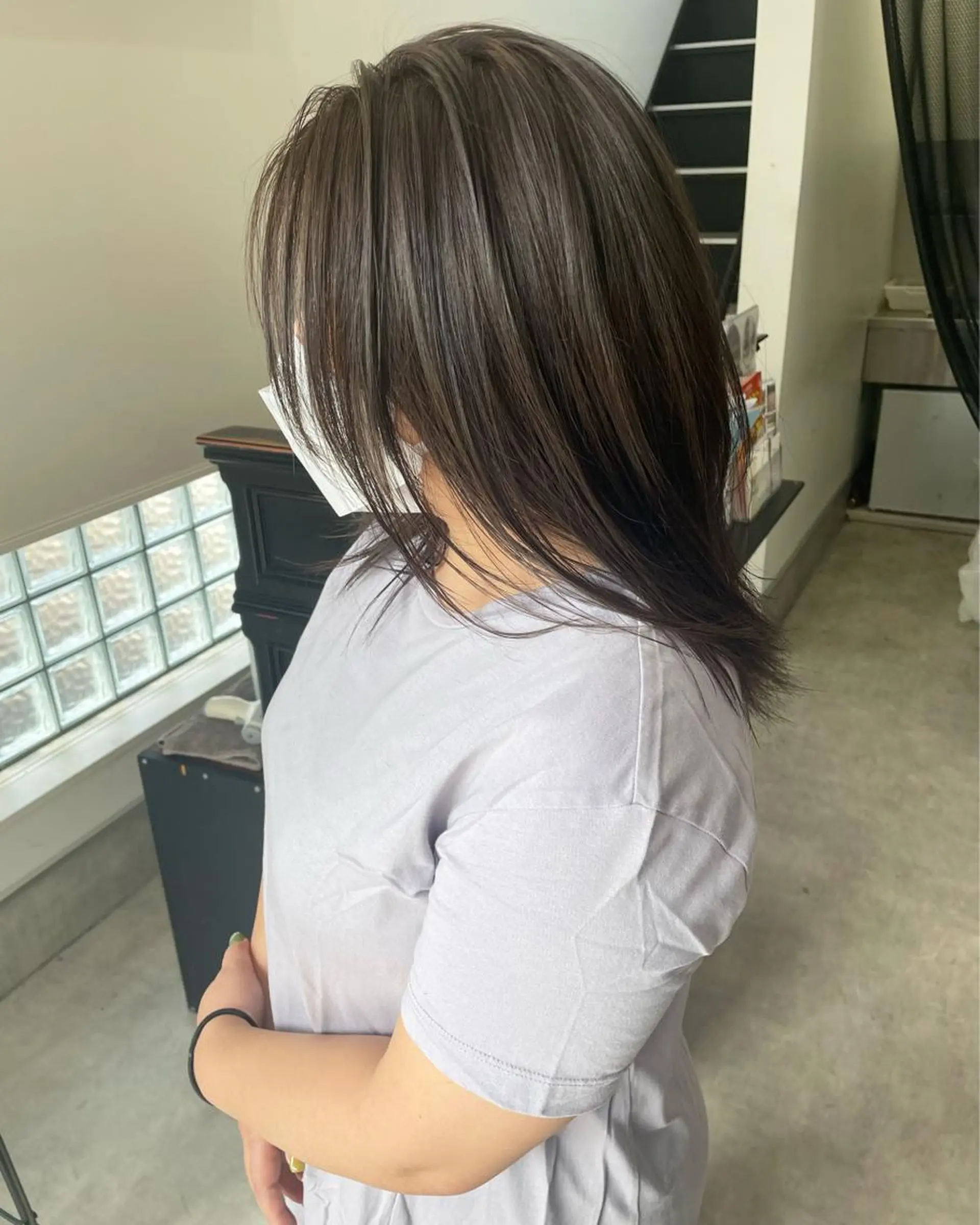 セミロング 明石 歩樹のヘアスタイル