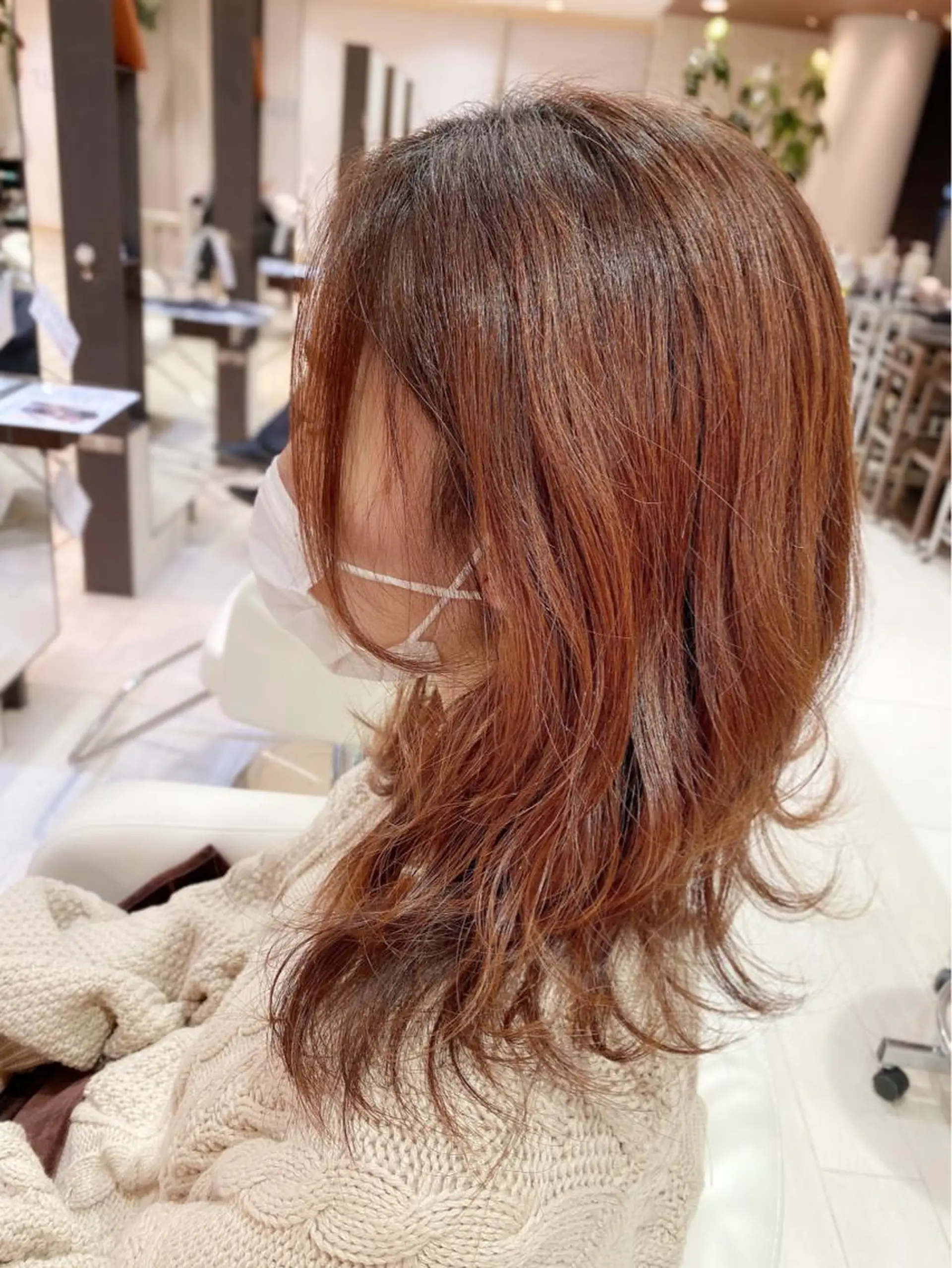 ミディアム くびれヘア レイヤーカット 外ハネヘア OrchiD.byhair所属・六丁の目/伊藤 /大人可愛いショートのヘアスタイル