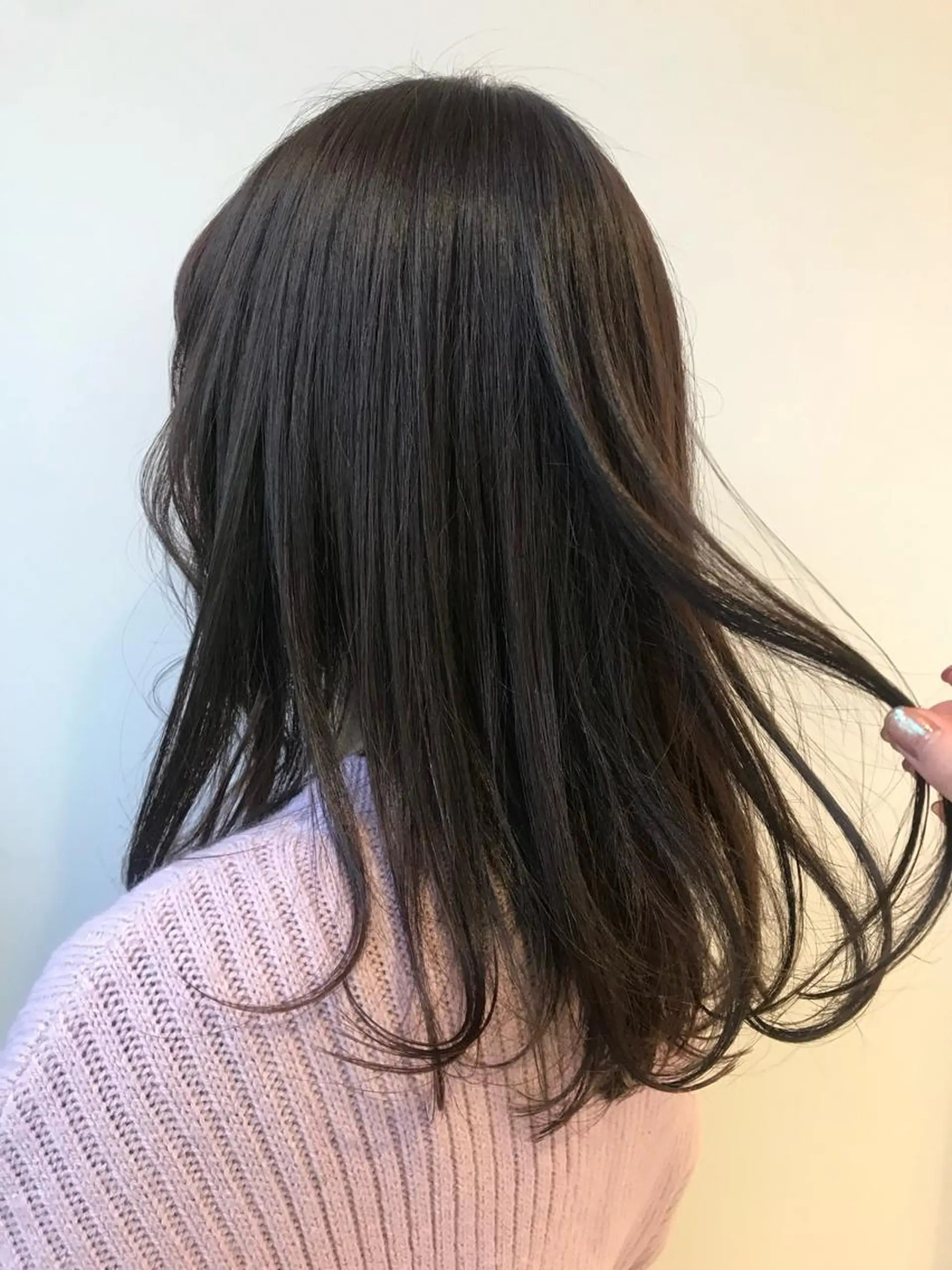セミロング カラー 小森 衣純のヘアスタイル