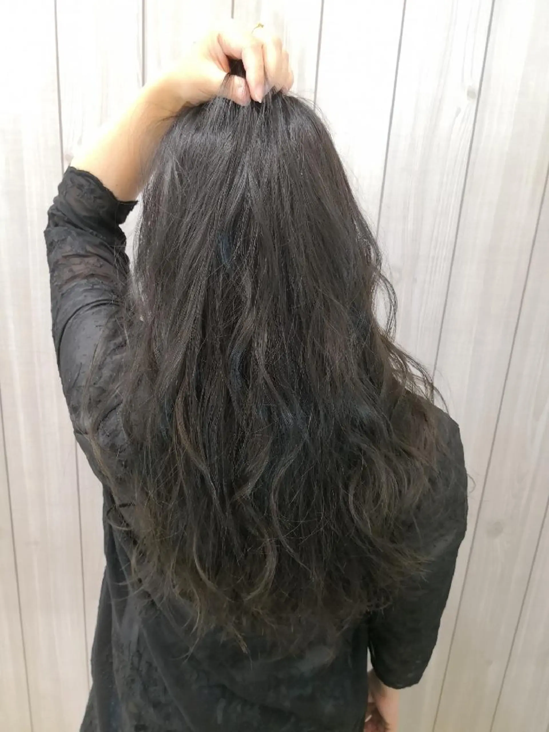 ロング カラー アッシュ ブルーカラー ブルーアッシュ グラデーションカラー 🩶ハイライトカラー 🩶ASH西葛西鈴木のヘアスタイル