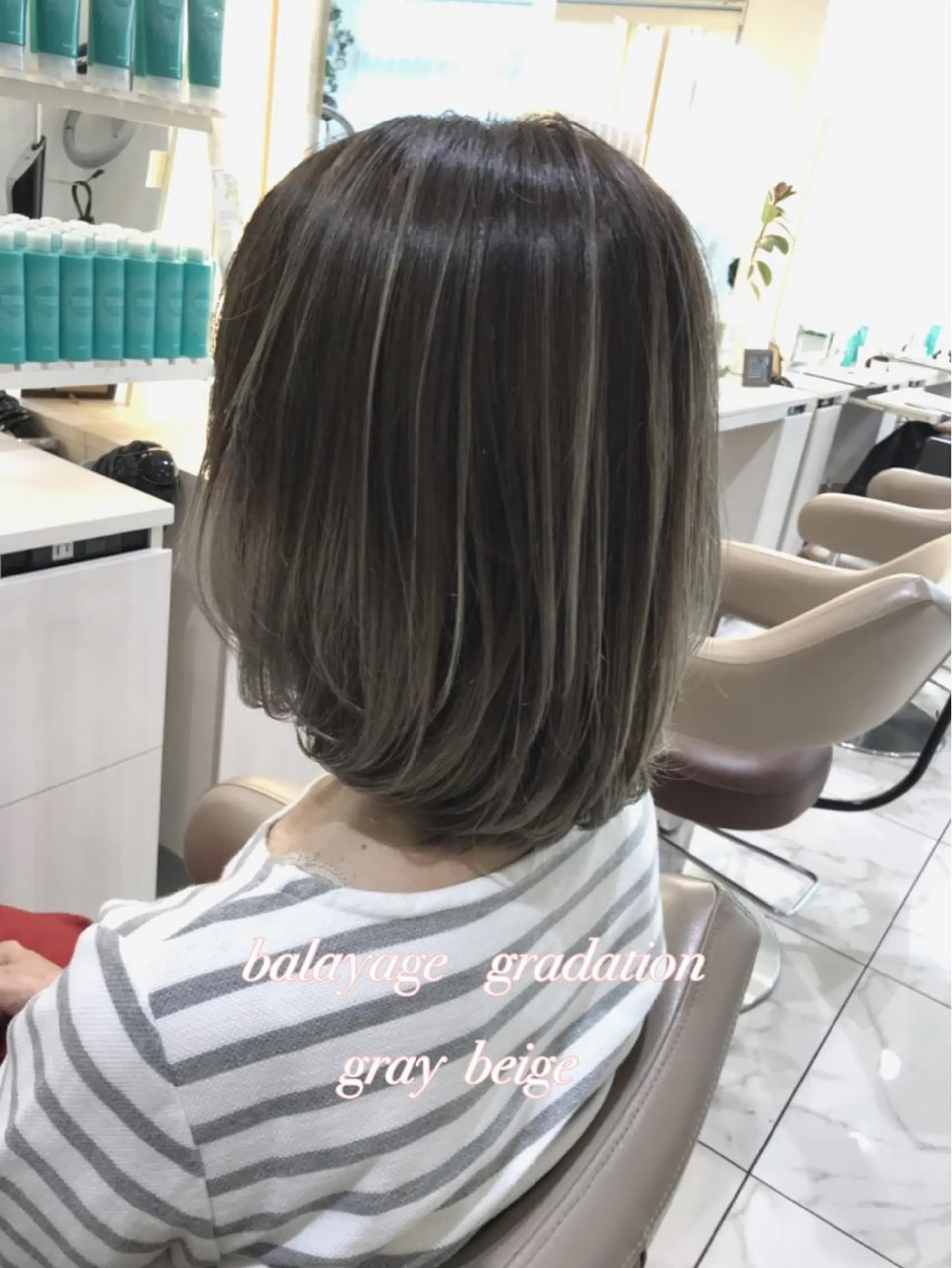 ショート カラー バレイヤージュ ベージュカラー グラデーションカラー レイヤーカット カット ヘアカラー 山崎俊輔/髪質改善 /バレイヤージュのヘアスタイル