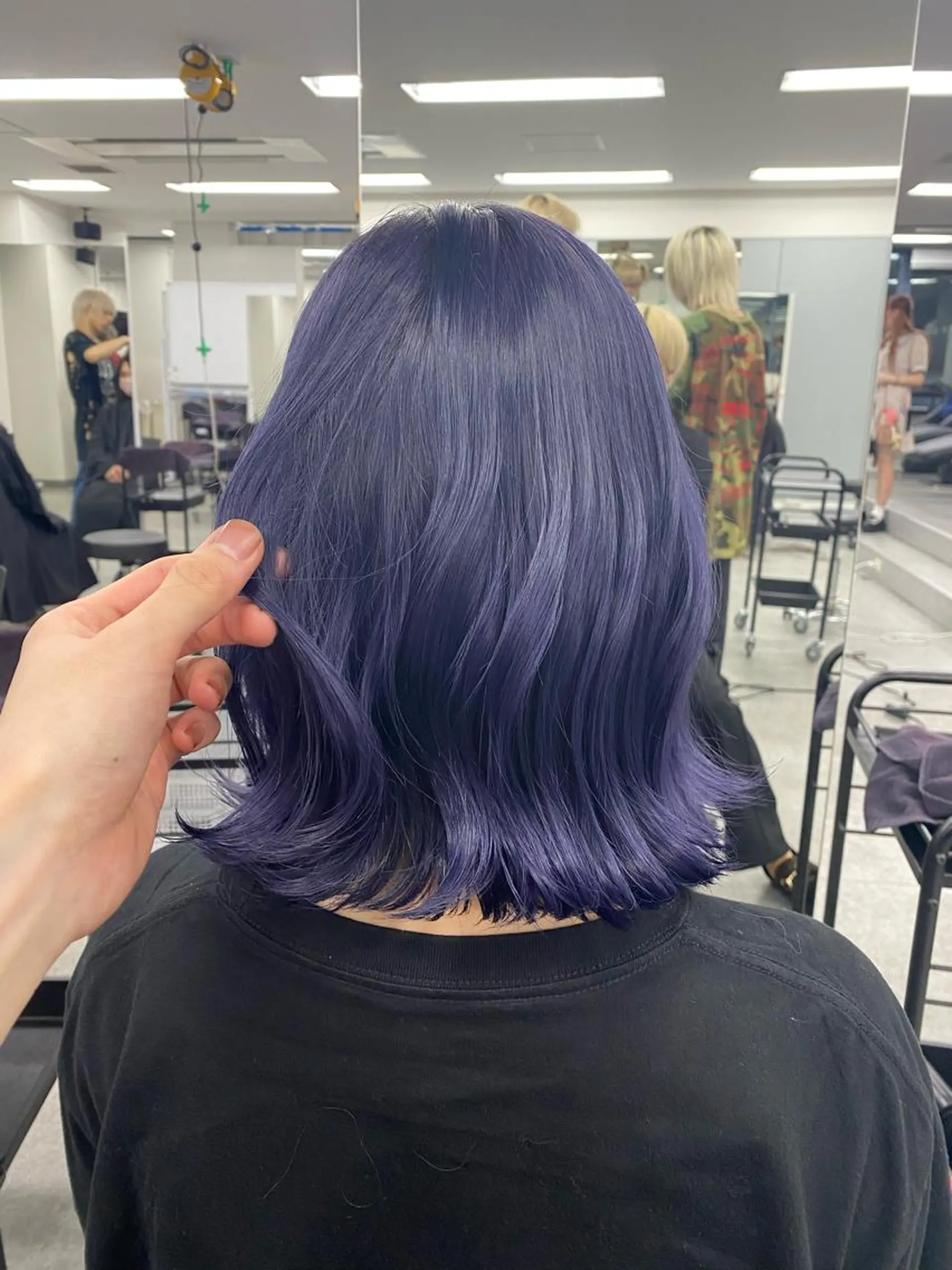 ミディアム カラー 艶カラー/ハイトーン /レイヤーカットのヘアスタイル