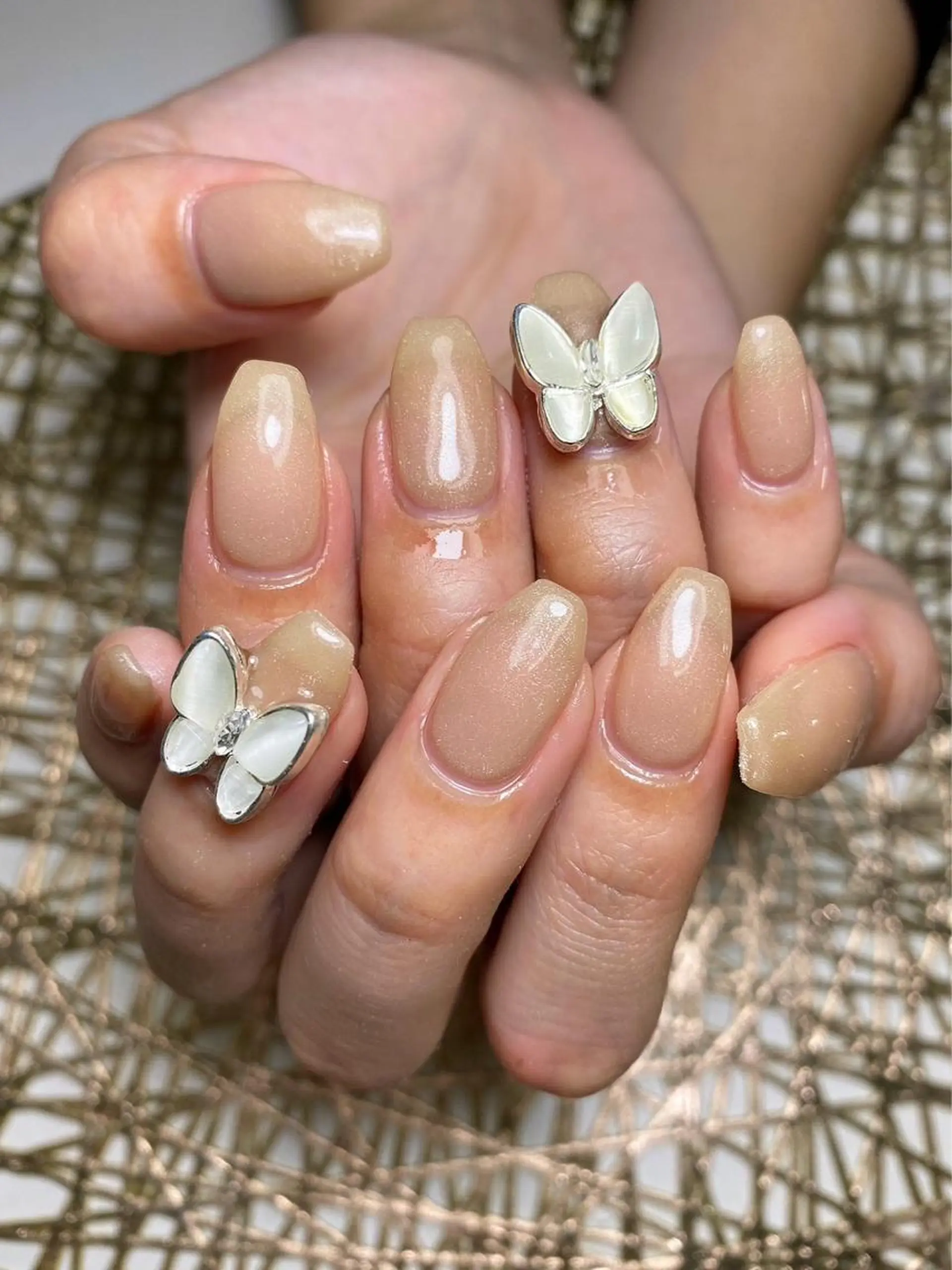 ネイル アートネイル ワンカラーネイル ハンドネイル 艶々の美爪を〜 【リリアーナ】のネイルデザイン