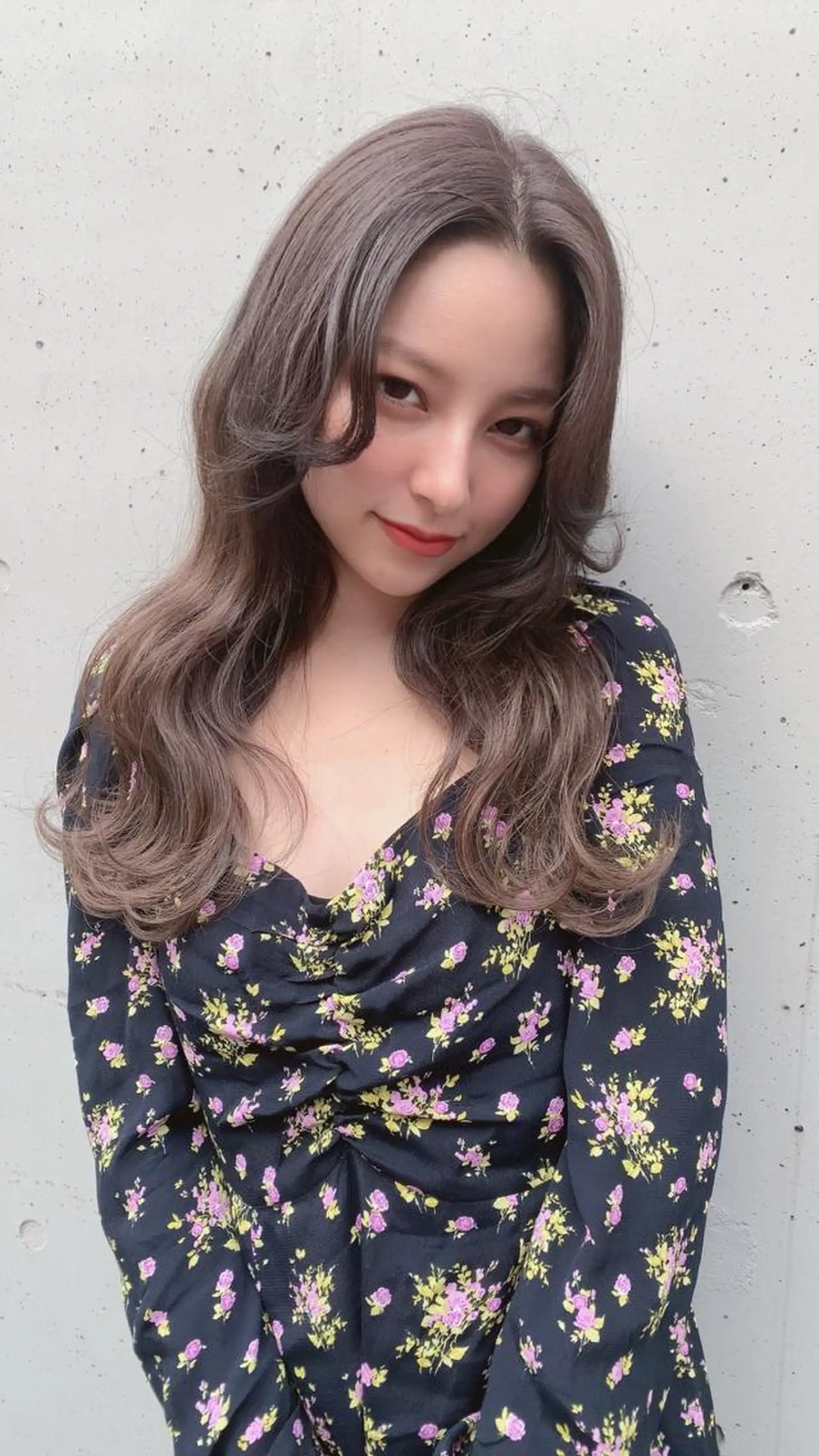 ロング カラー 透明感/オリーブ/ グレージュ/YUKAのヘアスタイル