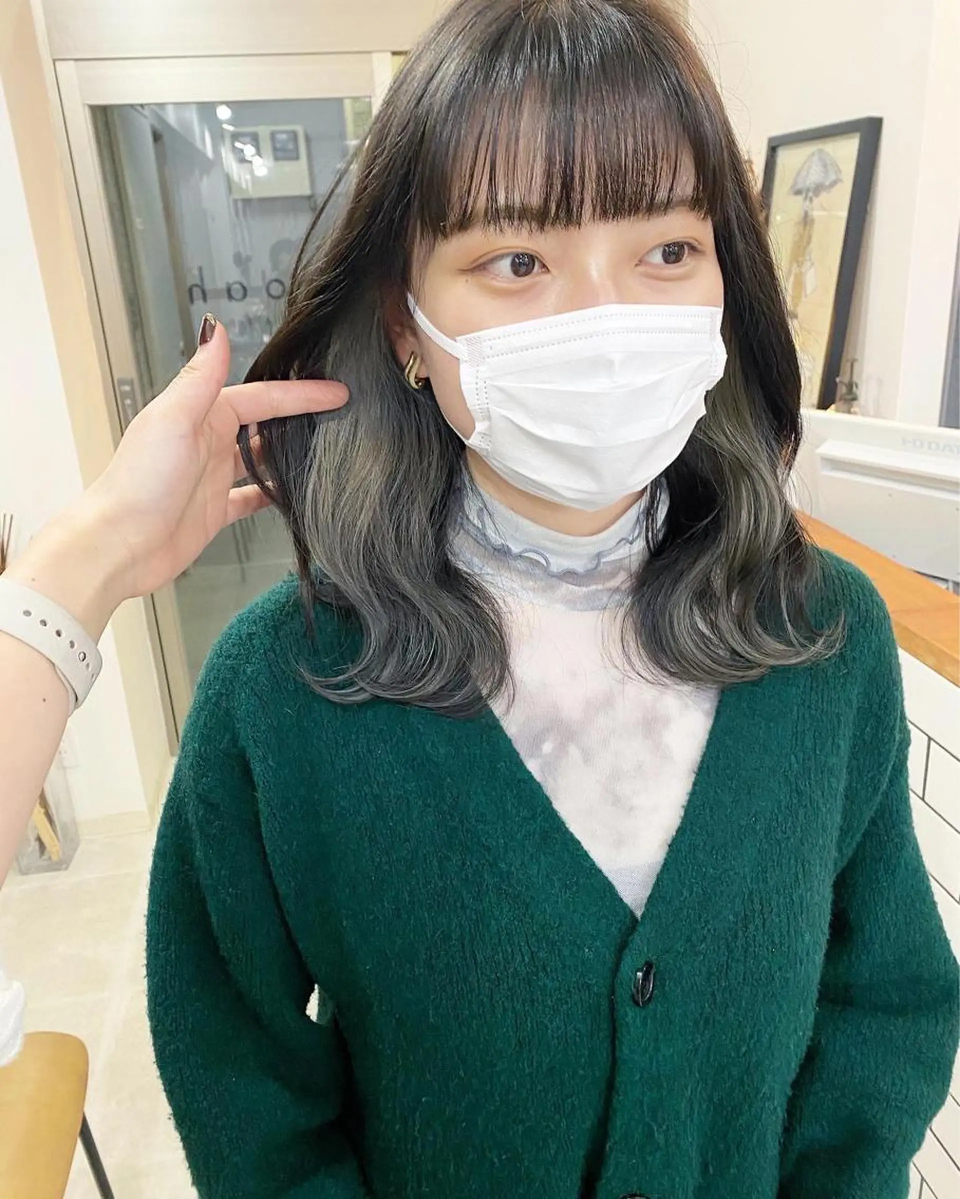 セミロング 川野 彩海のヘアスタイル