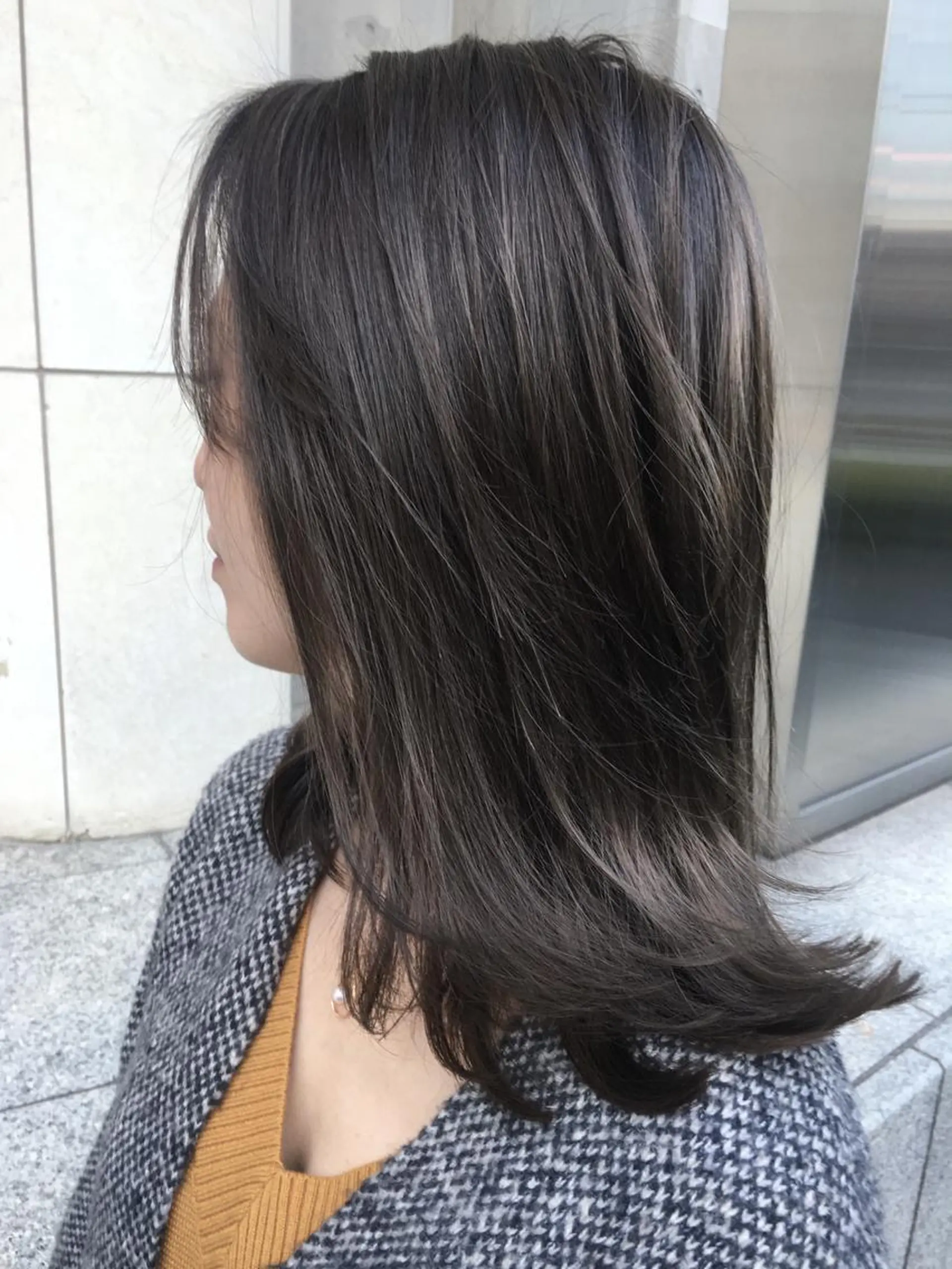 セミロング カラー ヘアアレンジ アッシュ ブリーチ ブリーチなしカラー ヘアカラー トリートメント ブリーチ＆カラーが 得意☀️望月宣雄☀️のヘアスタイル