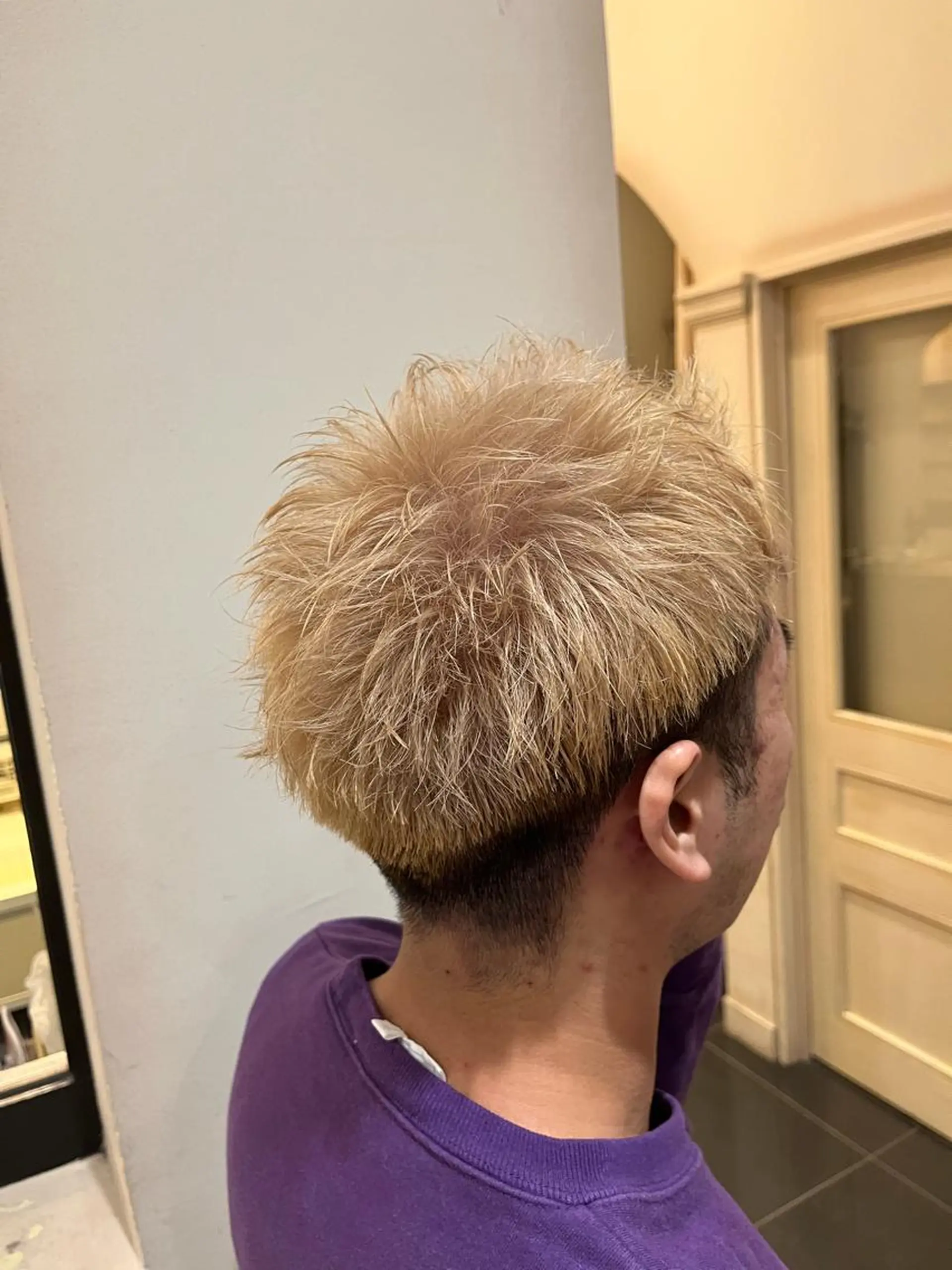 ショート カット ヘアカラー 道下 颯人のヘアスタイル