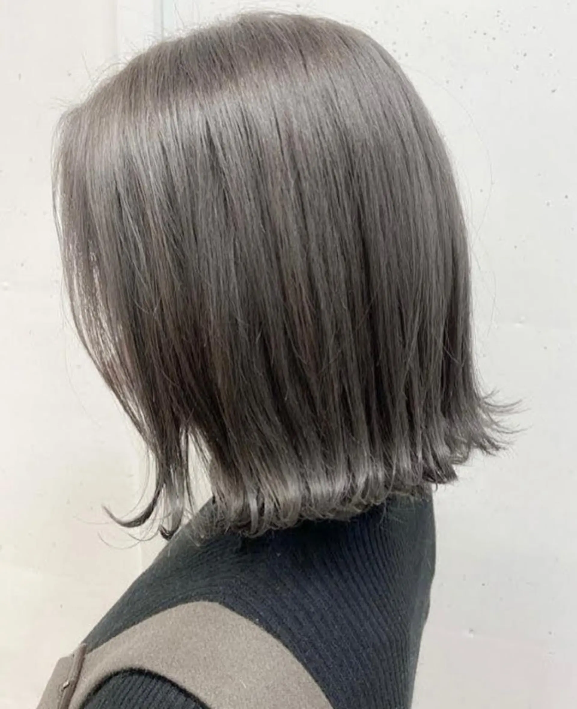 ミディアム カラー ボブレイヤー バレイヤージュ ベージュカラー ブリーチ ケアブリーチ トリートメント AILEE所属・ウルフカット レイヤーカット上柿のヘアスタイル