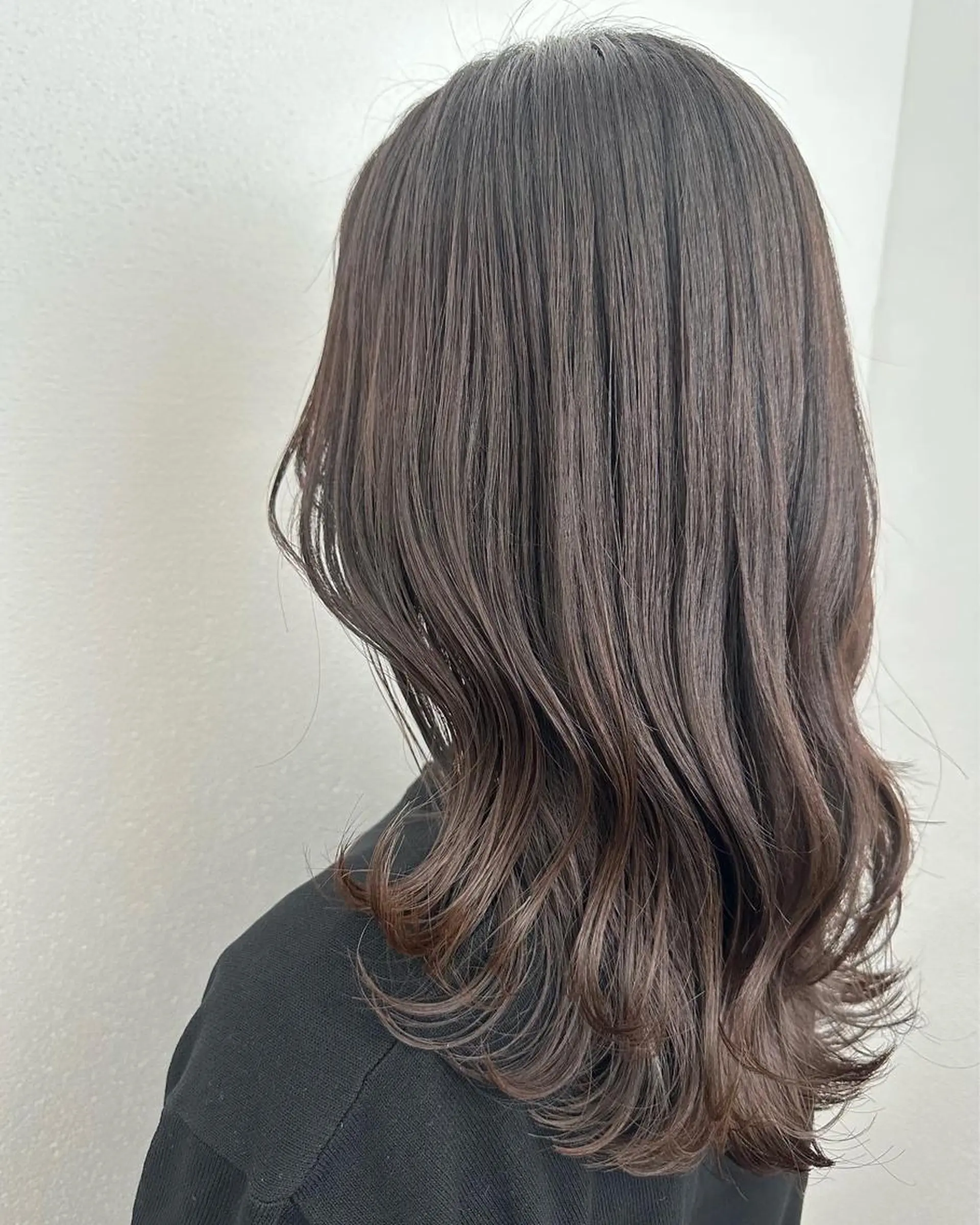 ロング カラー カット ヘアカラー KNOWHOW京都所属・トレンド/顔まわり/ レイヤー/グレージュのヘアスタイル