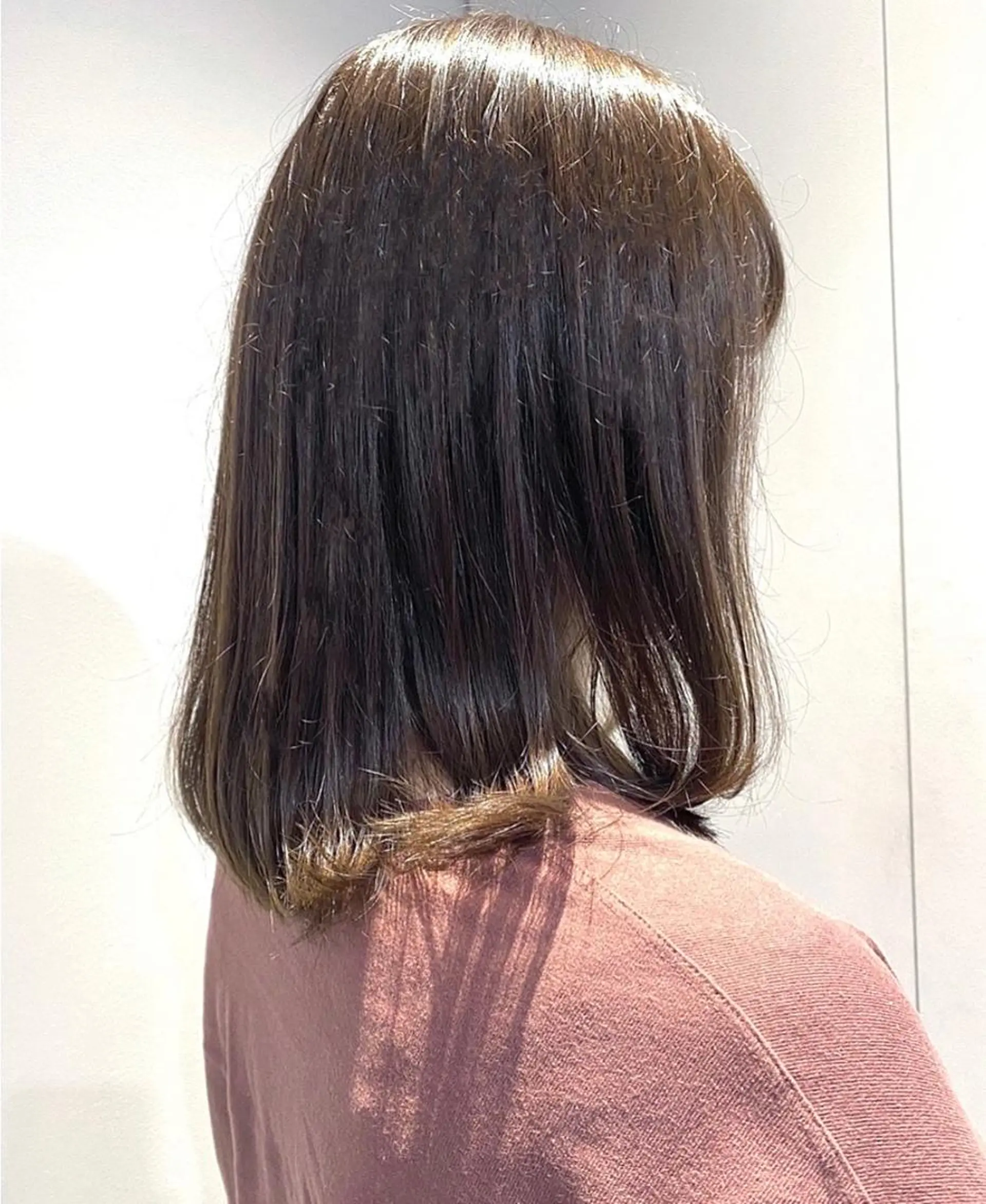 ミディアム カラー アッシュ ベージュカラー ブリーチ ブリーチなしカラー 増子 祐太朗のヘアスタイル