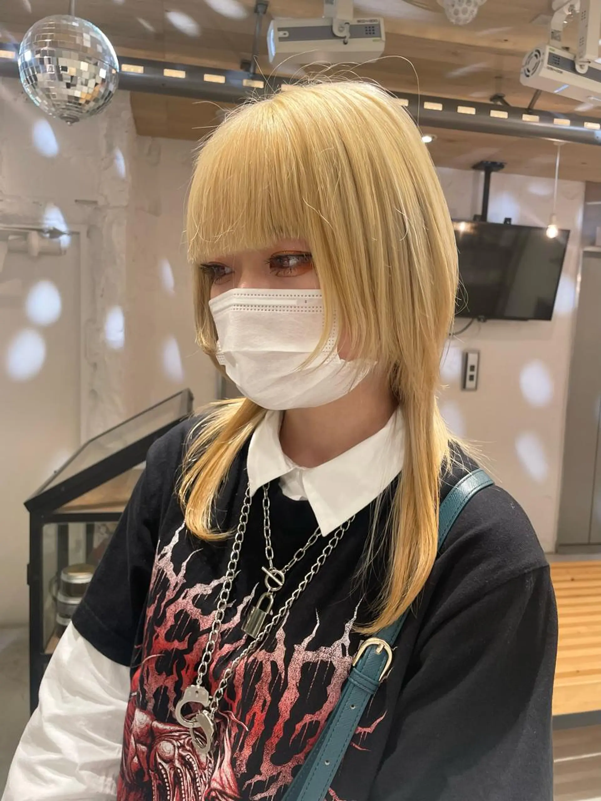 ミディアム カラー 艶ハイトーン👑♡ NATSUKIのヘアスタイル