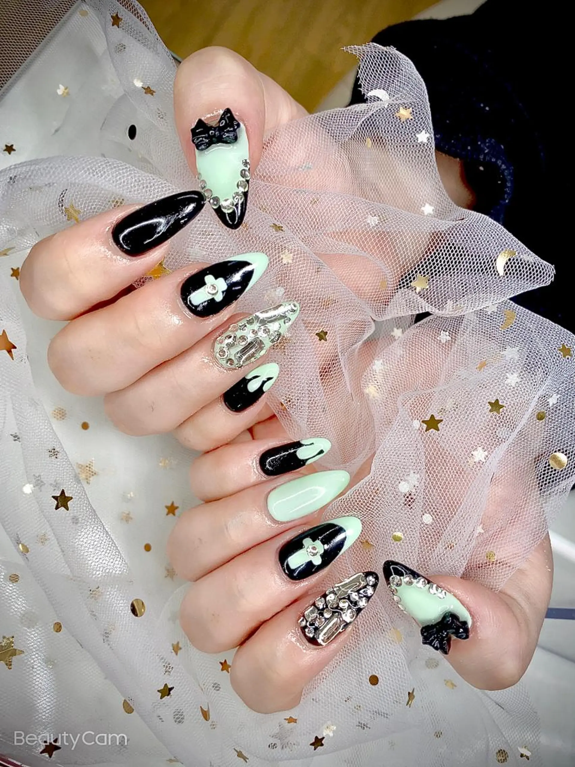 ネイル I-nailロング /ワンホン/キラキラのネイルデザイン