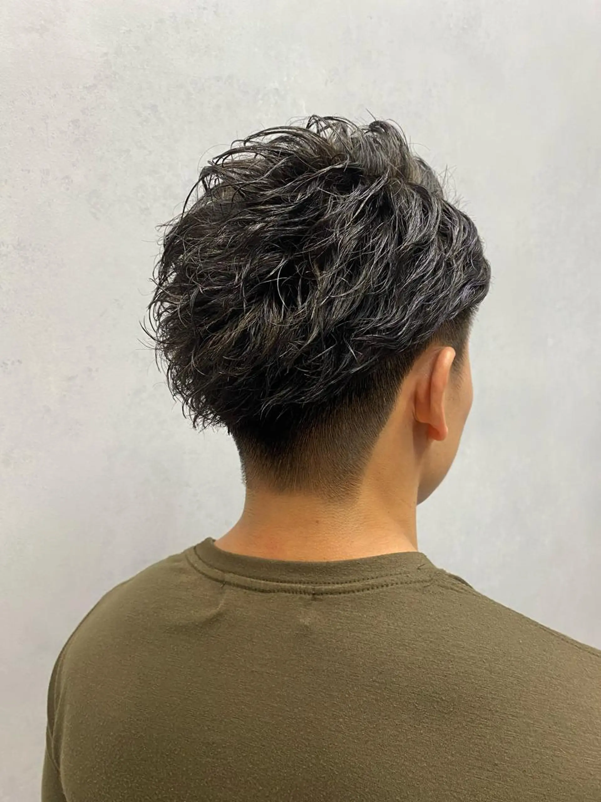 メンズ カット パーマ ✨デザインカラー✨ ✂️kouki✂️のヘアスタイル