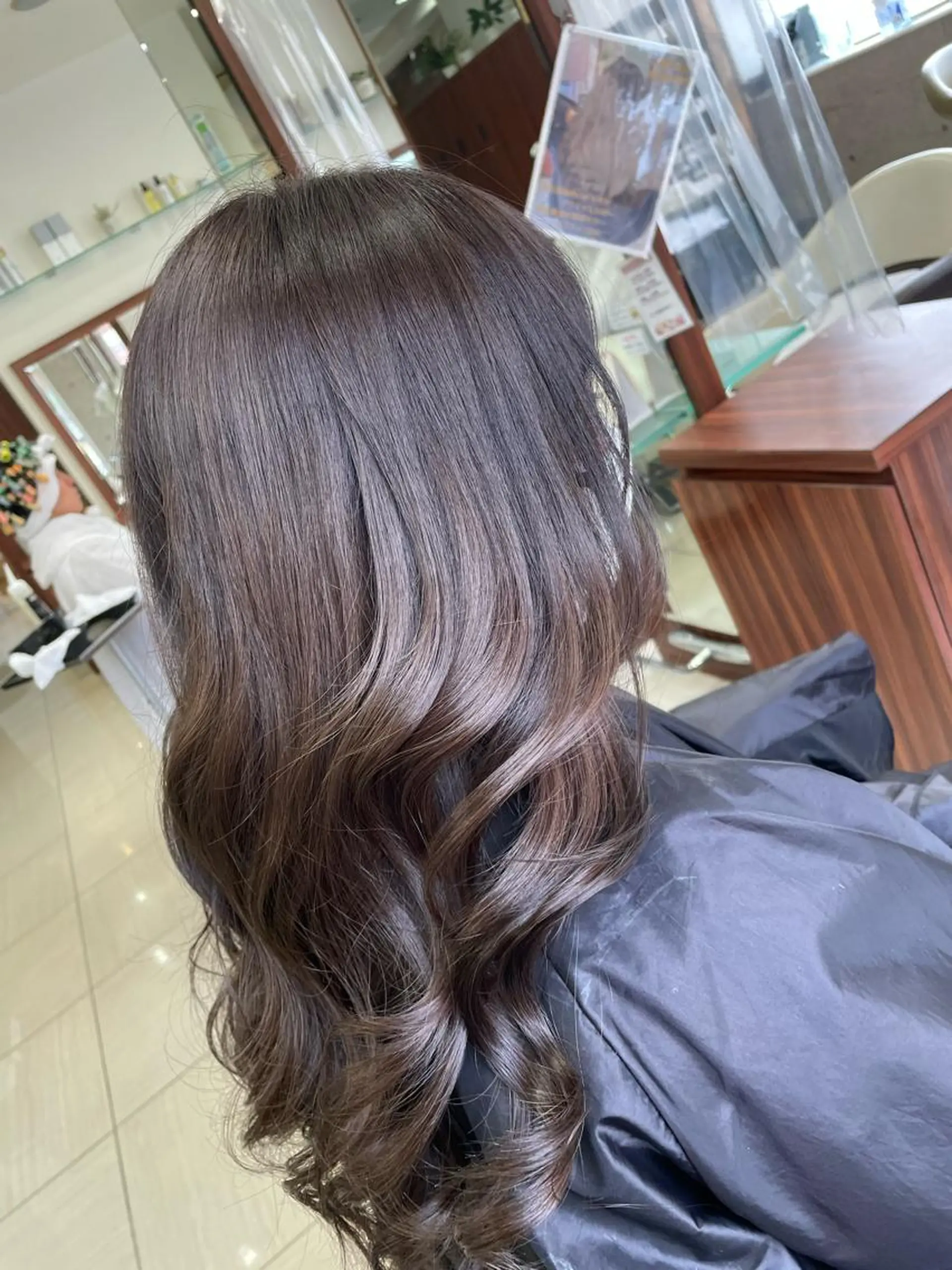 セミロング ヘアカラー 色川 優斗《髪質改善》のヘアスタイル