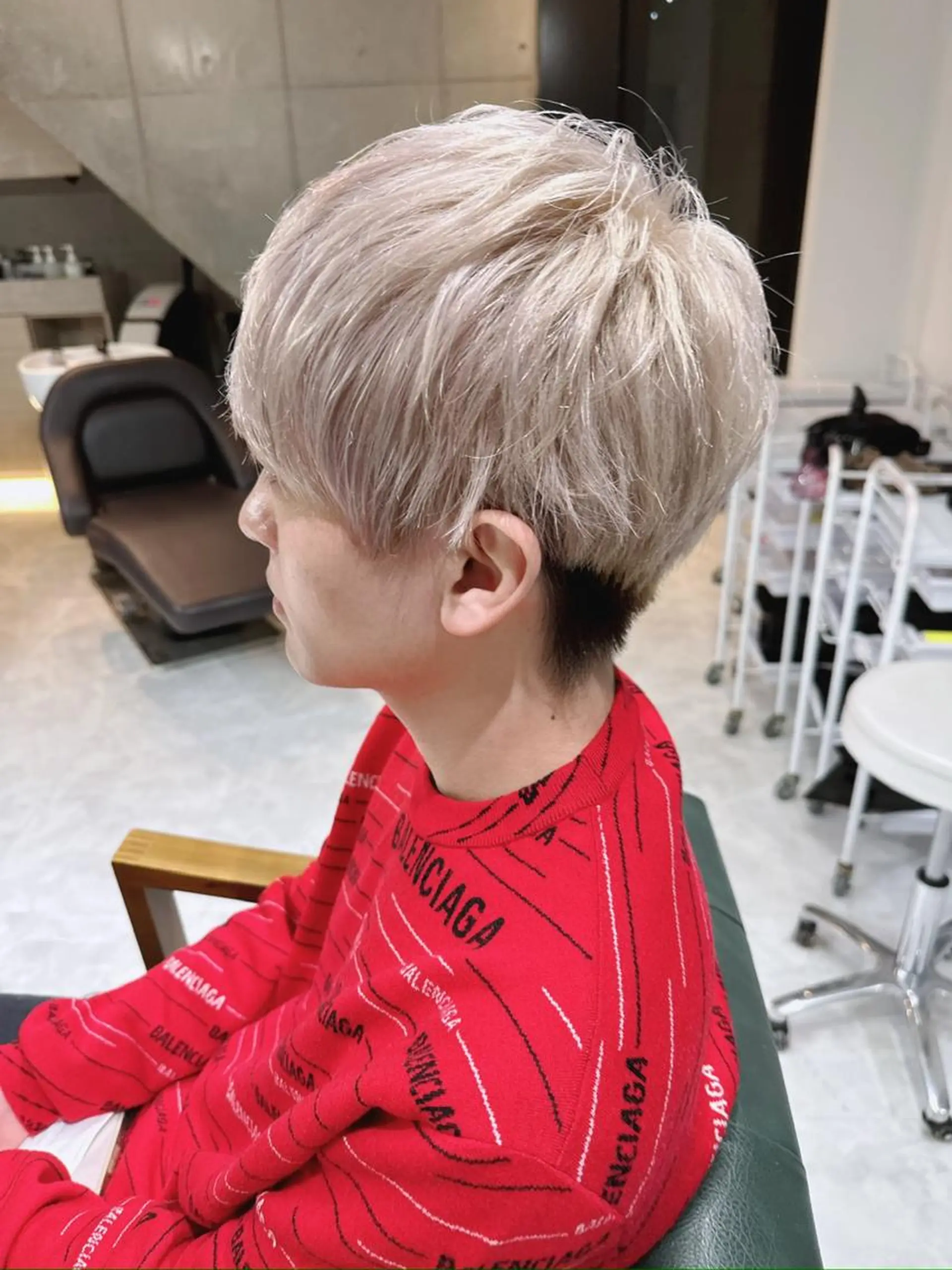 カラー メンズ メンズブリーチ メンズハイトーン マッシュ ベージュカラー ブリーチ DAYS Men’sのヘアスタイル