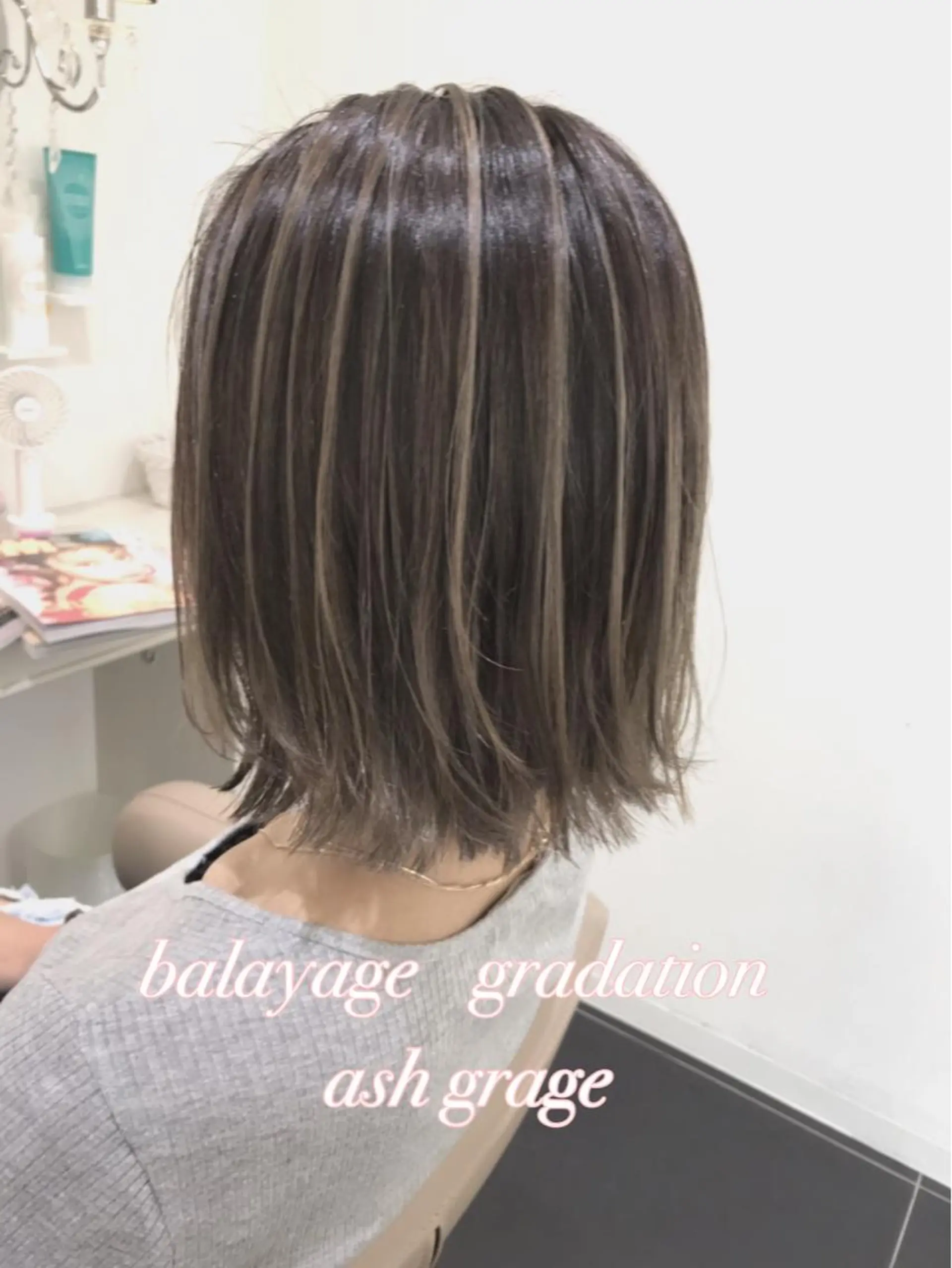ショート カラー アッシュ アッシュグレー アッシュグレージュ バレイヤージュ グラデーションカラー 山崎俊輔/髪質改善 /バレイヤージュのヘアスタイル